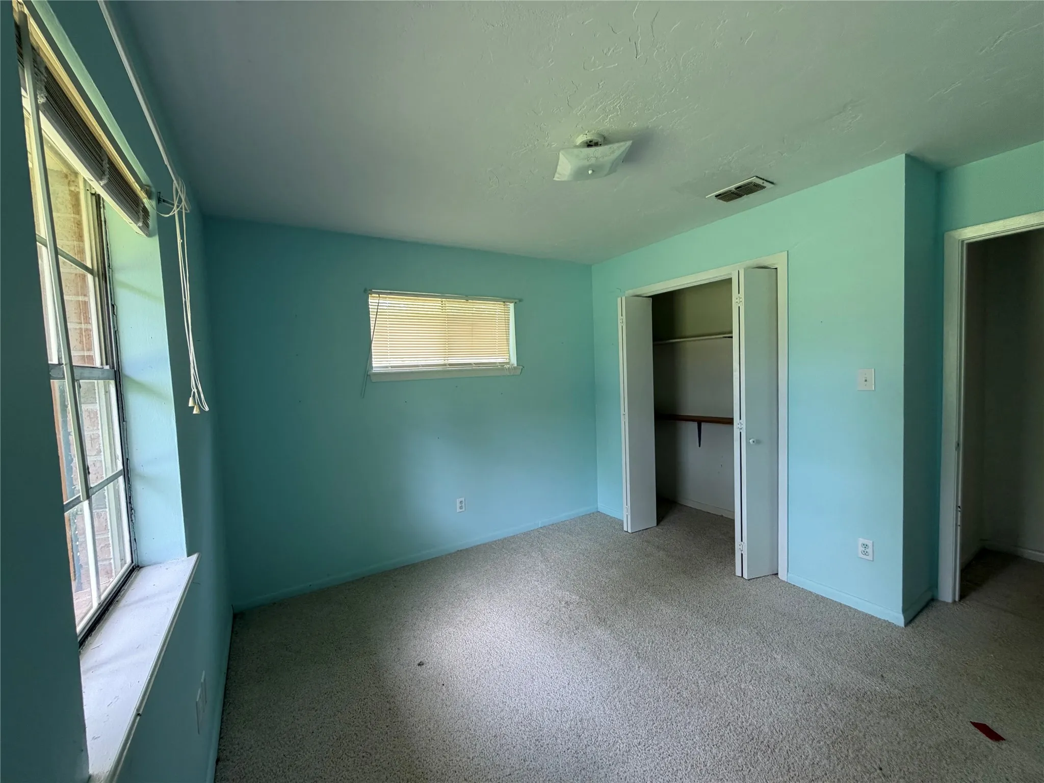 Single Family Residence For Sale in Houston County , 410 Fm 3313, Crockett, Texas 75835, 3 Bedroom, 2 Bathroom, Garage spaces, 1,992 Sqft, built in 1975, mls#21257131, Real Estate Agent in Crockett, Homes For Sale in Houston county, Homes For Sale in Crockett, Realtor in Crockett Texas, Real Estate Brokerage Independent Realty Texas, Luminita Cordes Realtor