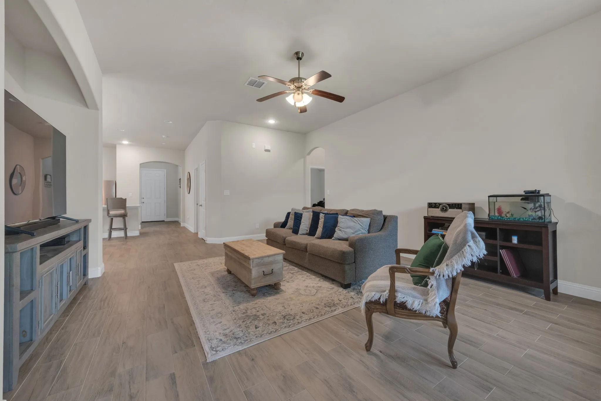 Single Family Residence For Sale in Denton County , 1418 Wagon Wheel Way, Krum, Texas 76249, 3 Bedroom, 2 Bathroom, 2 Garage spaces, 1,964 Sqft, built in 2019, mls#21256089, Real Estate Agent in Krum, Homes For Sale in Denton county, Homes For Sale in Krum, Realtor in Krum Texas, Real Estate Brokerage Independent Realty Texas, Luminita Cordes Realtor
