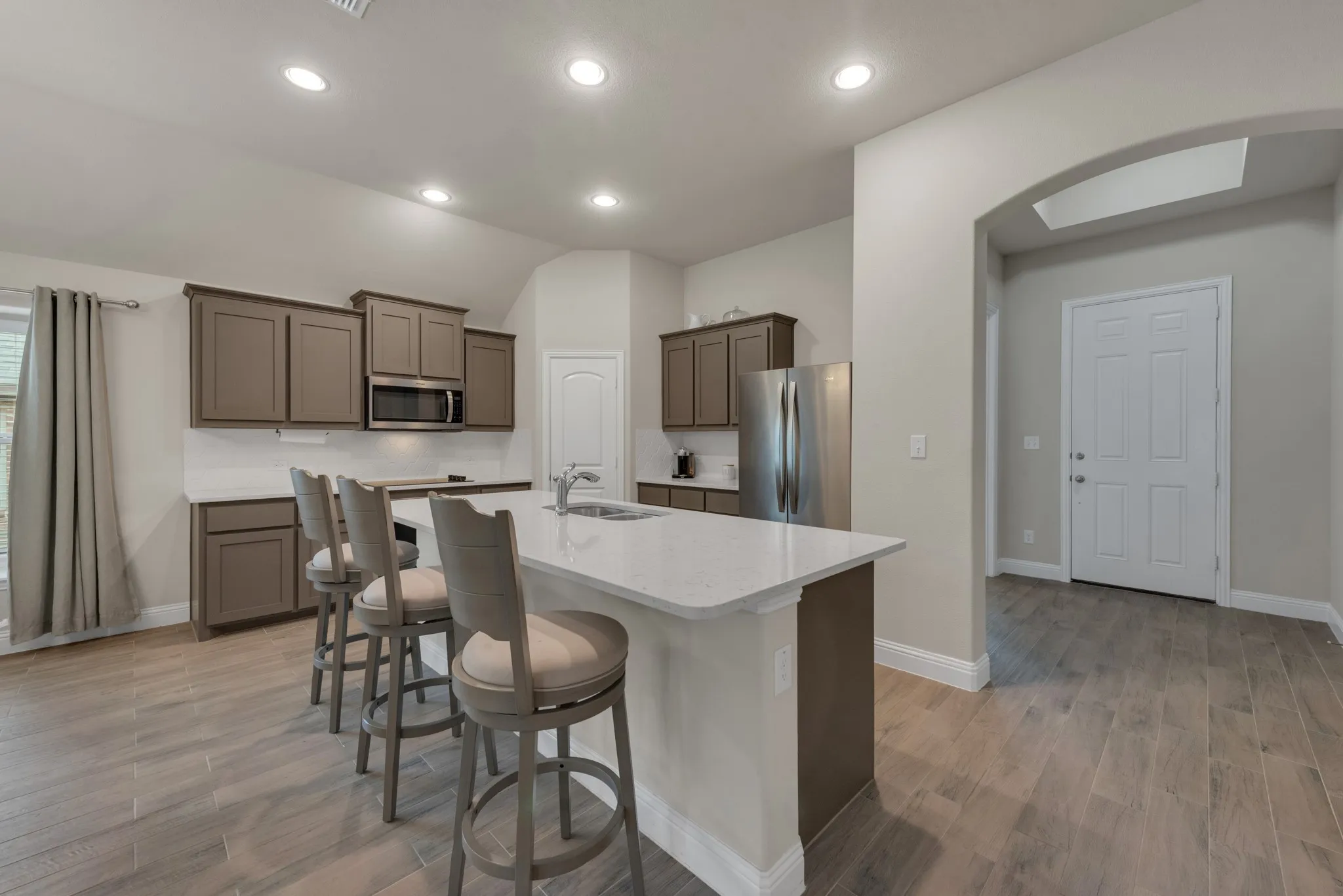 Single Family Residence For Sale in Denton County , 1418 Wagon Wheel Way, Krum, Texas 76249, 3 Bedroom, 2 Bathroom, 2 Garage spaces, 1,964 Sqft, built in 2019, mls#21256089, Real Estate Agent in Krum, Homes For Sale in Denton county, Homes For Sale in Krum, Realtor in Krum Texas, Real Estate Brokerage Independent Realty Texas, Luminita Cordes Realtor