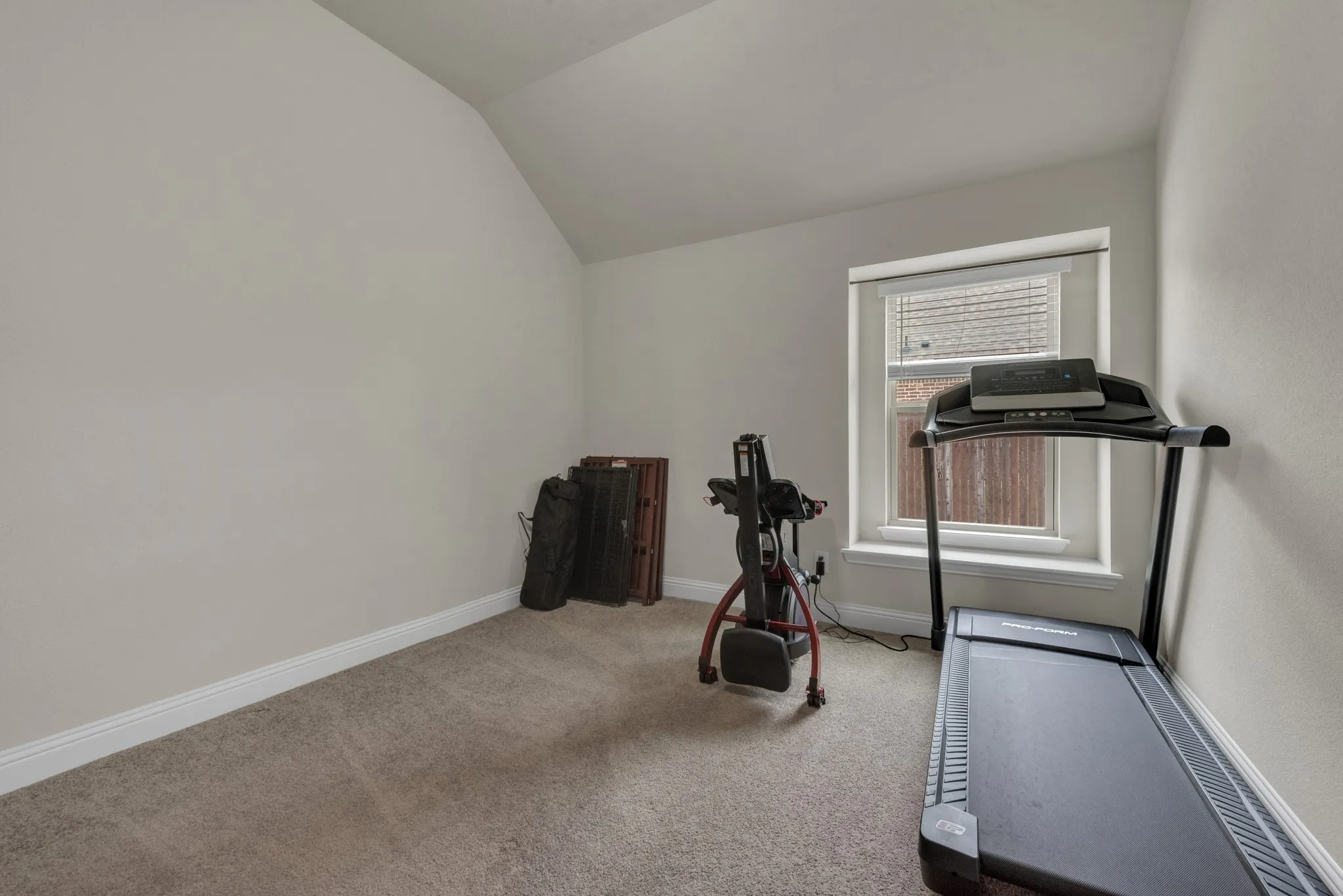 Single Family Residence For Sale in Denton County , 1418 Wagon Wheel Way, Krum, Texas 76249, 3 Bedroom, 2 Bathroom, 2 Garage spaces, 1,964 Sqft, built in 2019, mls#21256089, Real Estate Agent in Krum, Homes For Sale in Denton county, Homes For Sale in Krum, Realtor in Krum Texas, Real Estate Brokerage Independent Realty Texas, Luminita Cordes Realtor