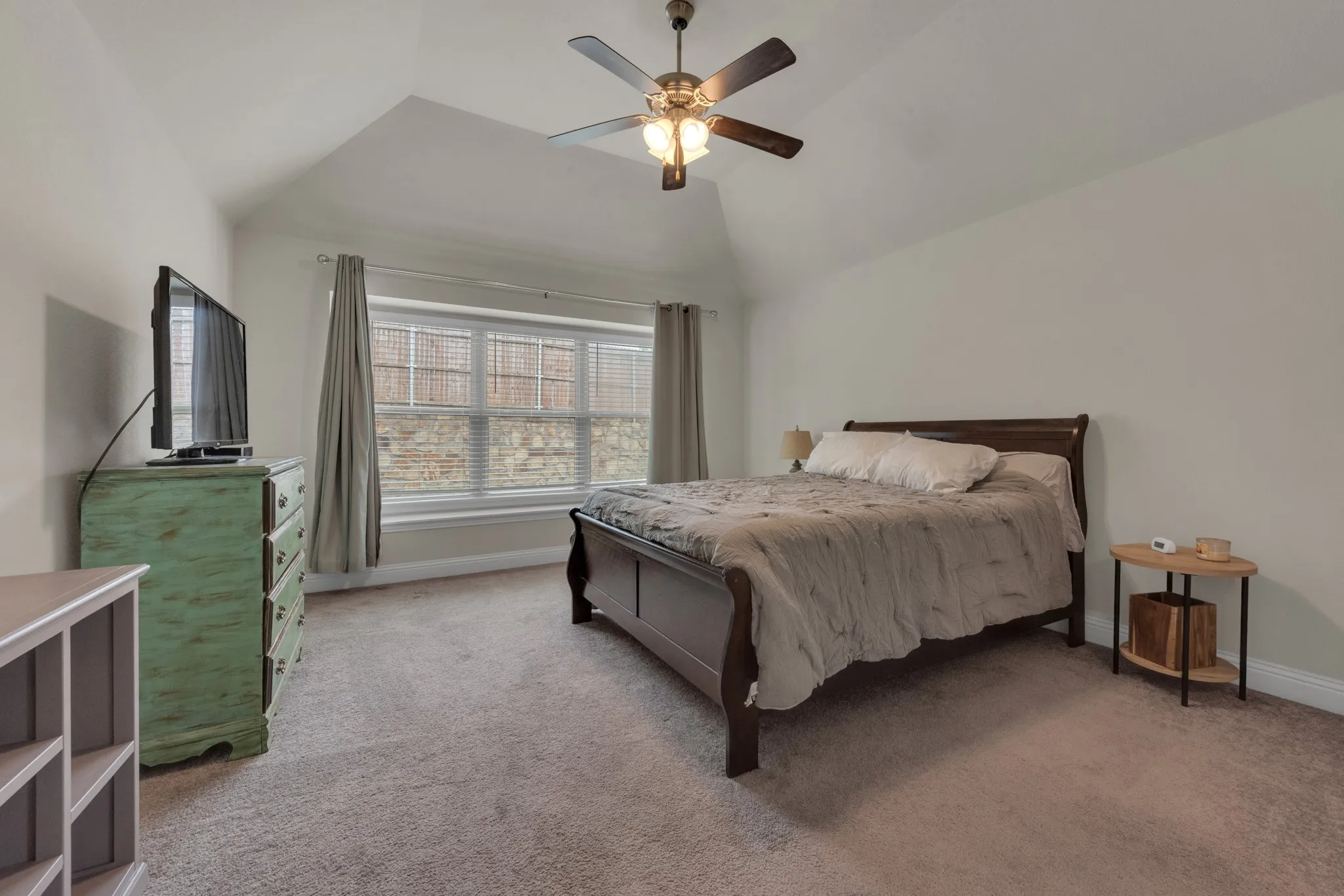 Single Family Residence For Sale in Denton County , 1418 Wagon Wheel Way, Krum, Texas 76249, 3 Bedroom, 2 Bathroom, 2 Garage spaces, 1,964 Sqft, built in 2019, mls#21256089, Real Estate Agent in Krum, Homes For Sale in Denton county, Homes For Sale in Krum, Realtor in Krum Texas, Real Estate Brokerage Independent Realty Texas, Luminita Cordes Realtor
