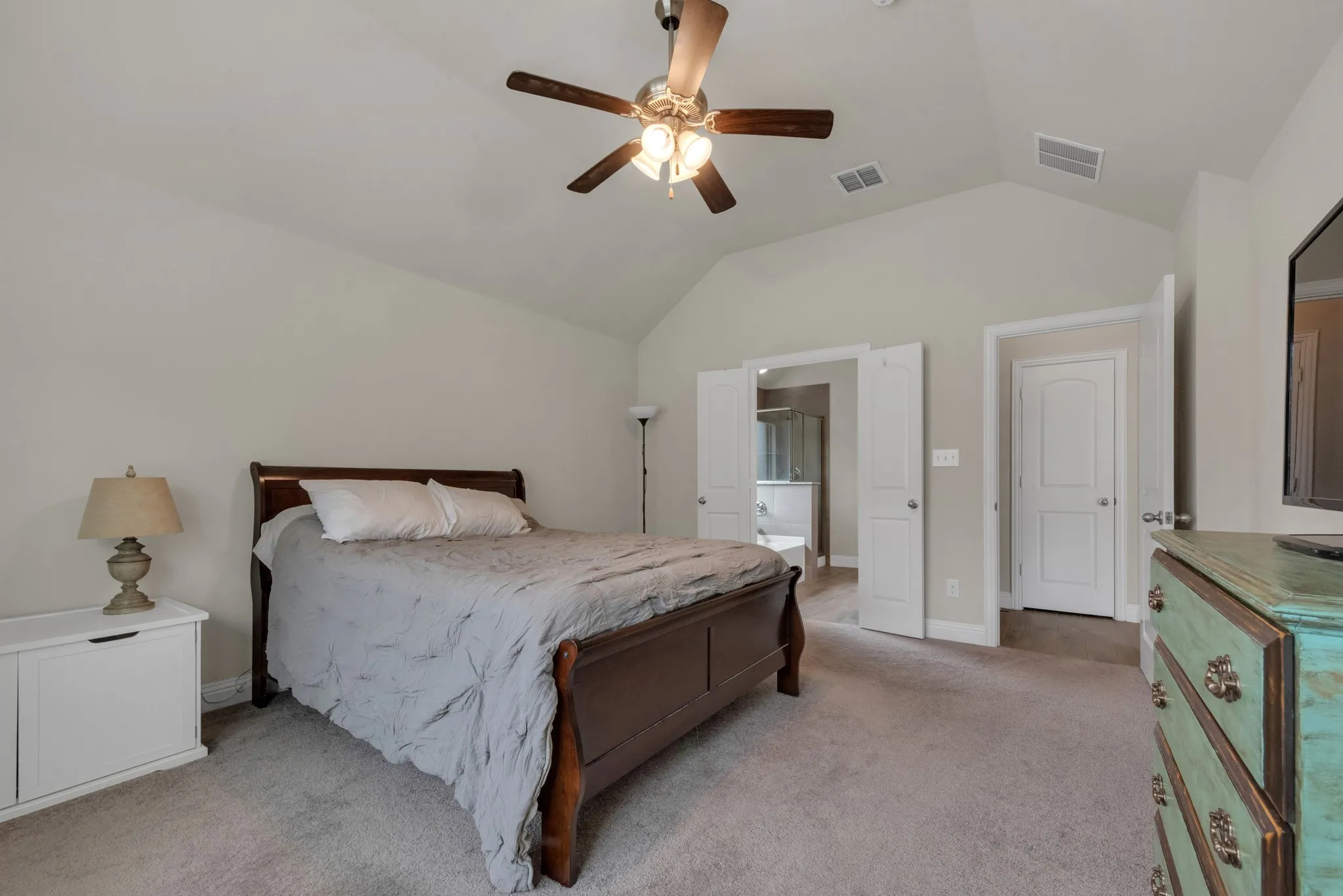 Single Family Residence For Sale in Denton County , 1418 Wagon Wheel Way, Krum, Texas 76249, 3 Bedroom, 2 Bathroom, 2 Garage spaces, 1,964 Sqft, built in 2019, mls#21256089, Real Estate Agent in Krum, Homes For Sale in Denton county, Homes For Sale in Krum, Realtor in Krum Texas, Real Estate Brokerage Independent Realty Texas, Luminita Cordes Realtor