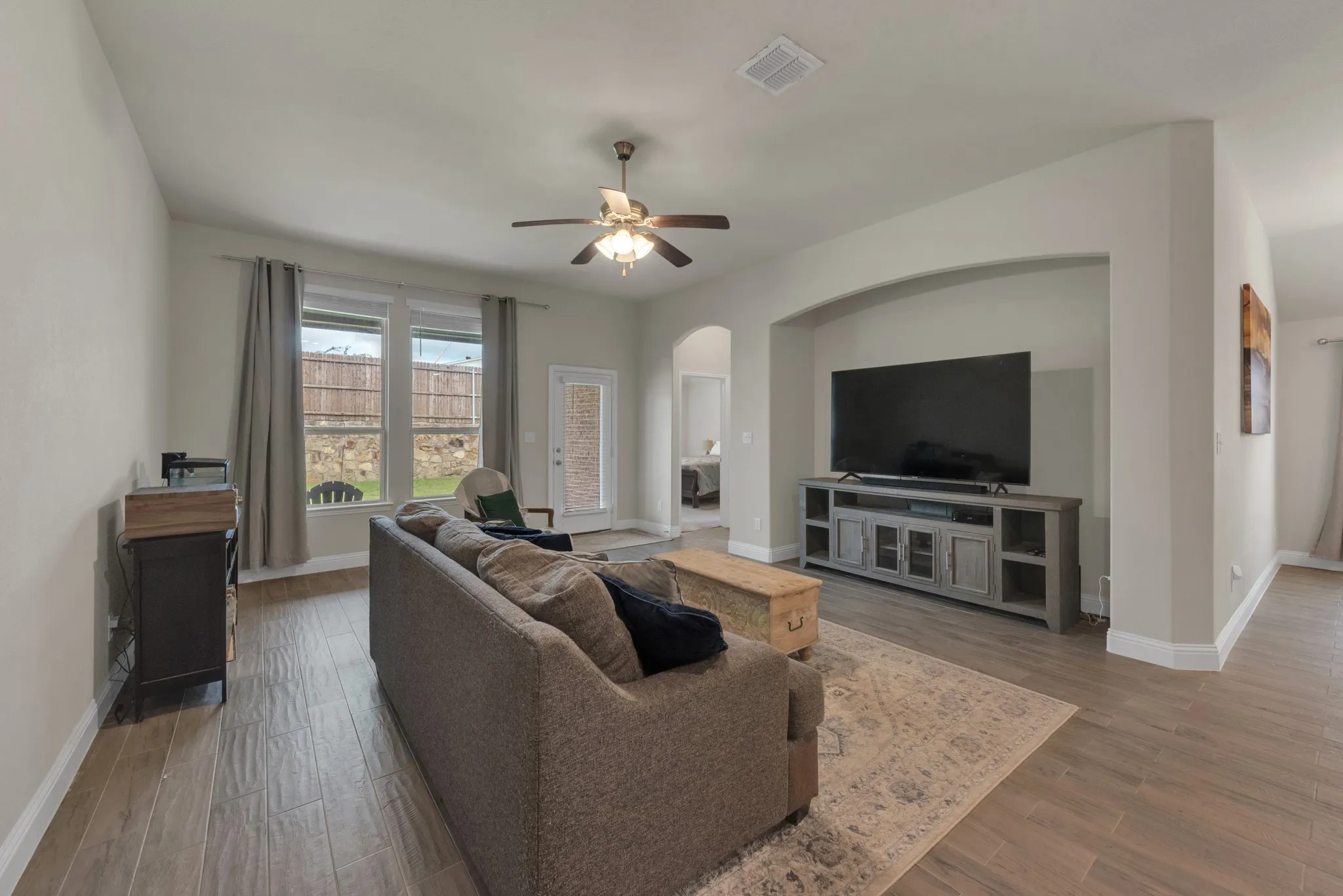 Single Family Residence For Sale in Denton County , 1418 Wagon Wheel Way, Krum, Texas 76249, 3 Bedroom, 2 Bathroom, 2 Garage spaces, 1,964 Sqft, built in 2019, mls#21256089, Real Estate Agent in Krum, Homes For Sale in Denton county, Homes For Sale in Krum, Realtor in Krum Texas, Real Estate Brokerage Independent Realty Texas, Luminita Cordes Realtor