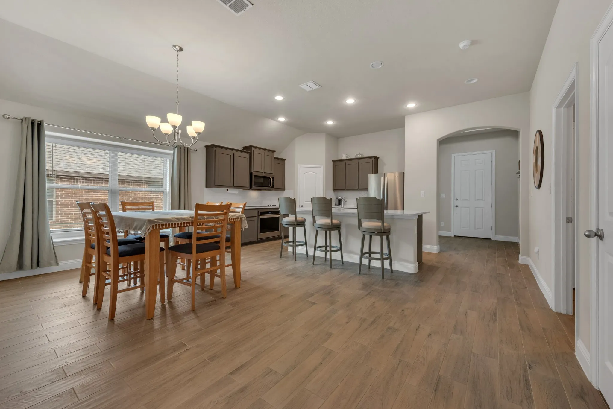Single Family Residence For Sale in Denton County , 1418 Wagon Wheel Way, Krum, Texas 76249, 3 Bedroom, 2 Bathroom, 2 Garage spaces, 1,964 Sqft, built in 2019, mls#21256089, Real Estate Agent in Krum, Homes For Sale in Denton county, Homes For Sale in Krum, Realtor in Krum Texas, Real Estate Brokerage Independent Realty Texas, Luminita Cordes Realtor