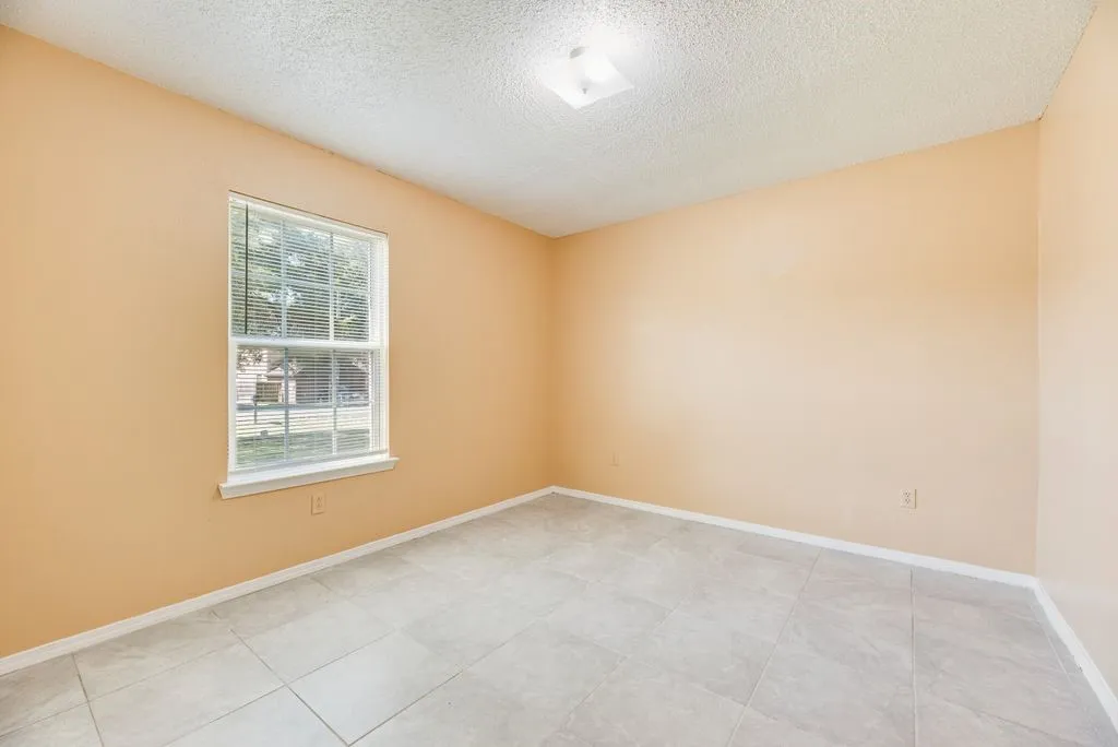 Single Family Residence For Sale in Dallas County , 1019 Balkan Drive, Lancaster, Texas 75134, 4 Bedrooms, 2 Bathrooms, 2 Garage spaces, 1,747 Sqft, built in 2002, Preowned, Price $284,900, mls#21256301, Real Estate Agent in Lancaster, Homes For Sale in Dallas county, Homes For Sale in Lancaster, Realtor in Lancaster Texas, Real Estate Brokerage Independent Realty Texas, Luminita Cordes Realtor