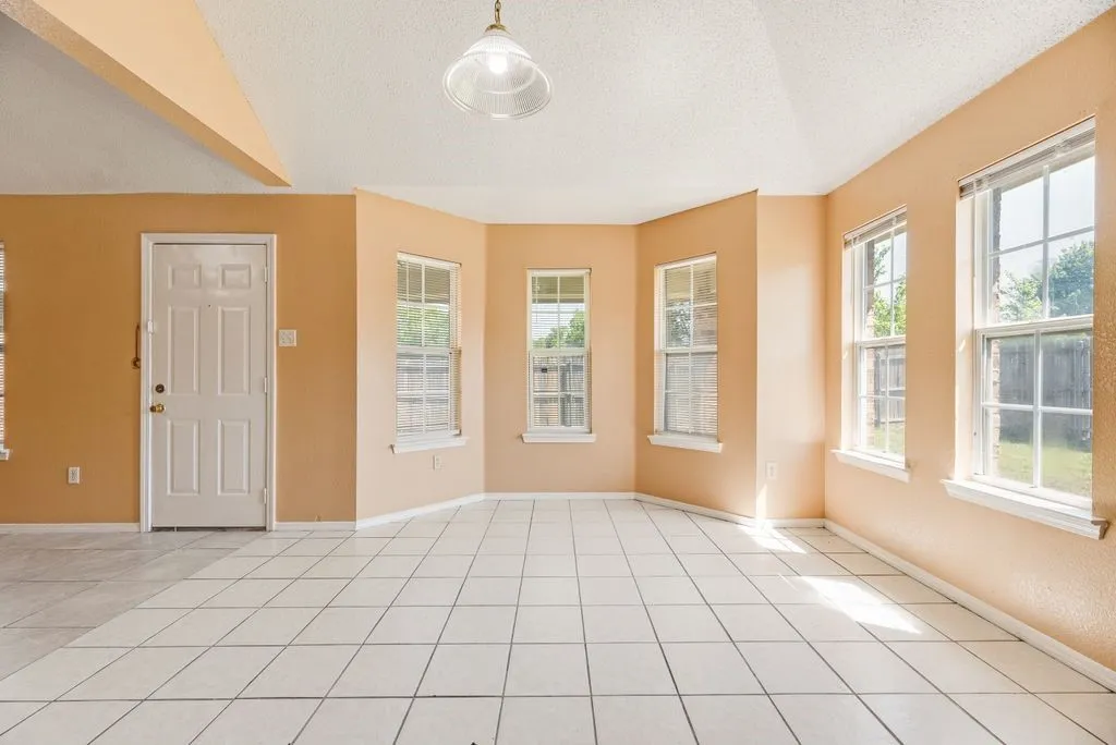 Single Family Residence For Sale in Dallas County , 1019 Balkan Drive, Lancaster, Texas 75134, 4 Bedrooms, 2 Bathrooms, 2 Garage spaces, 1,747 Sqft, built in 2002, Preowned, Price $284,900, mls#21256301, Real Estate Agent in Lancaster, Homes For Sale in Dallas county, Homes For Sale in Lancaster, Realtor in Lancaster Texas, Real Estate Brokerage Independent Realty Texas, Luminita Cordes Realtor