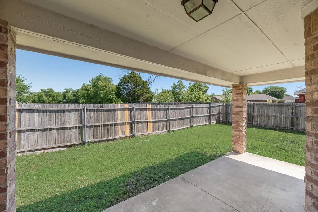 Single Family Residence For Sale in Dallas County , 1019 Balkan Drive, Lancaster, Texas 75134, 4 Bedrooms, 2 Bathrooms, 2 Garage spaces, 1,747 Sqft, built in 2002, Preowned, Price $284,900, mls#21256301, Real Estate Agent in Lancaster, Homes For Sale in Dallas county, Homes For Sale in Lancaster, Realtor in Lancaster Texas, Real Estate Brokerage Independent Realty Texas, Luminita Cordes Realtor