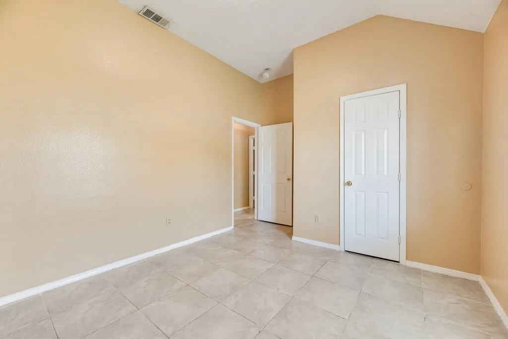 Single Family Residence For Sale in Dallas County , 1019 Balkan Drive, Lancaster, Texas 75134, 4 Bedrooms, 2 Bathrooms, 2 Garage spaces, 1,747 Sqft, built in 2002, Preowned, Price $284,900, mls#21256301, Real Estate Agent in Lancaster, Homes For Sale in Dallas county, Homes For Sale in Lancaster, Realtor in Lancaster Texas, Real Estate Brokerage Independent Realty Texas, Luminita Cordes Realtor