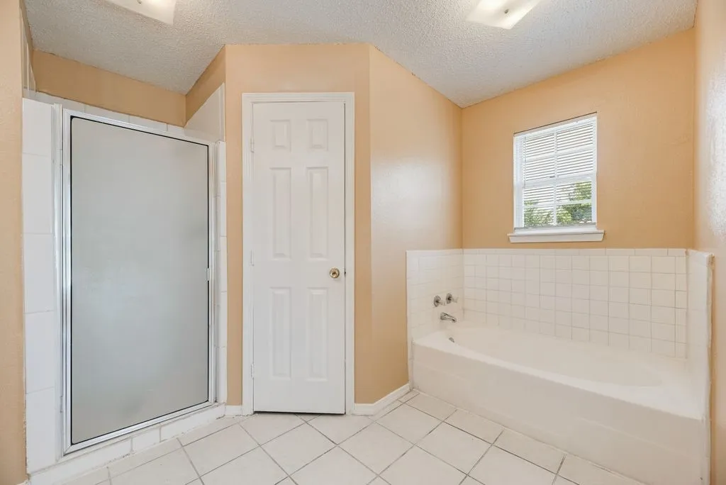 Single Family Residence For Sale in Dallas County , 1019 Balkan Drive, Lancaster, Texas 75134, 4 Bedrooms, 2 Bathrooms, 2 Garage spaces, 1,747 Sqft, built in 2002, Preowned, Price $284,900, mls#21256301, Real Estate Agent in Lancaster, Homes For Sale in Dallas county, Homes For Sale in Lancaster, Realtor in Lancaster Texas, Real Estate Brokerage Independent Realty Texas, Luminita Cordes Realtor