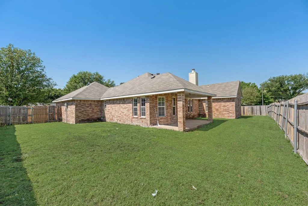 Single Family Residence For Sale in Dallas County , 1019 Balkan Drive, Lancaster, Texas 75134, 4 Bedrooms, 2 Bathrooms, 2 Garage spaces, 1,747 Sqft, built in 2002, Preowned, Price $284,900, mls#21256301, Real Estate Agent in Lancaster, Homes For Sale in Dallas county, Homes For Sale in Lancaster, Realtor in Lancaster Texas, Real Estate Brokerage Independent Realty Texas, Luminita Cordes Realtor
