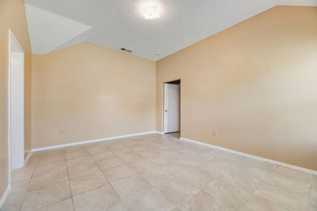 Single Family Residence For Sale in Dallas County , 1019 Balkan Drive, Lancaster, Texas 75134, 4 Bedrooms, 2 Bathrooms, 2 Garage spaces, 1,747 Sqft, built in 2002, Preowned, Price $284,900, mls#21256301, Real Estate Agent in Lancaster, Homes For Sale in Dallas county, Homes For Sale in Lancaster, Realtor in Lancaster Texas, Real Estate Brokerage Independent Realty Texas, Luminita Cordes Realtor