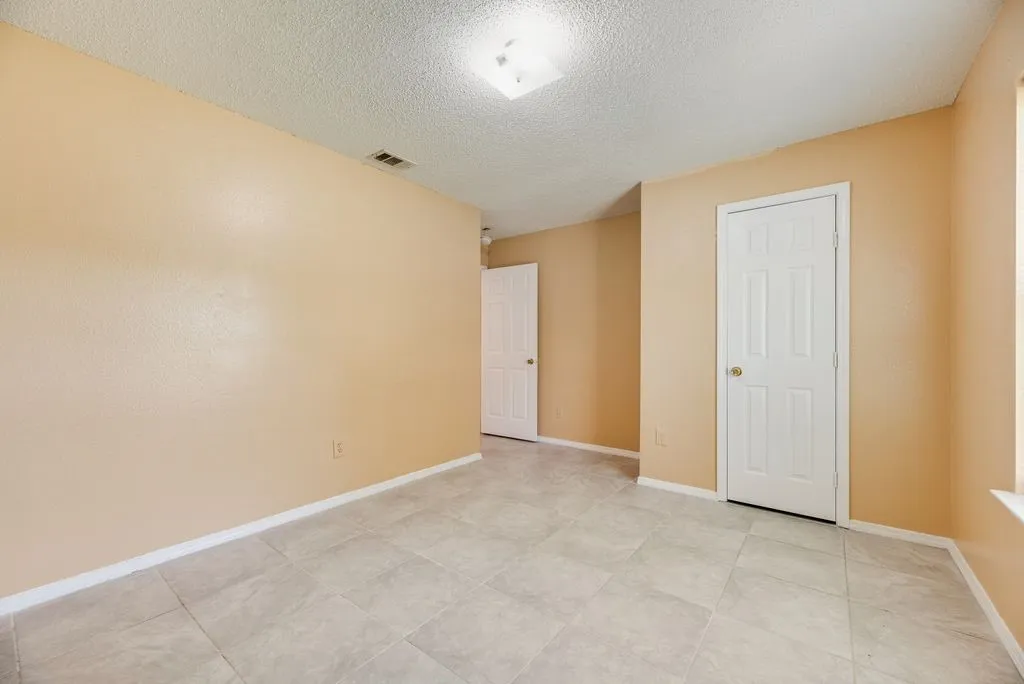 Single Family Residence For Sale in Dallas County , 1019 Balkan Drive, Lancaster, Texas 75134, 4 Bedrooms, 2 Bathrooms, 2 Garage spaces, 1,747 Sqft, built in 2002, Preowned, Price $284,900, mls#21256301, Real Estate Agent in Lancaster, Homes For Sale in Dallas county, Homes For Sale in Lancaster, Realtor in Lancaster Texas, Real Estate Brokerage Independent Realty Texas, Luminita Cordes Realtor