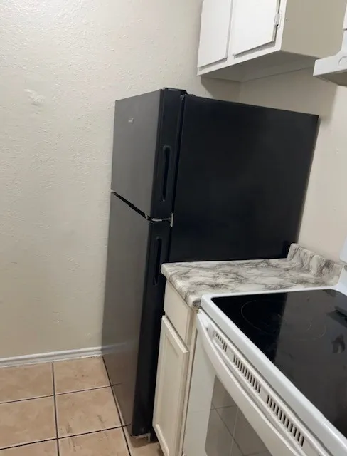 Apartment For Rent in Dallas County , 8127 Stonehurst Street 8, Dallas, Texas 75217, 1 Bedroom, 1 Bathroom, Garage spaces, 450 Sqft, built in 1987, Preowned, Price $950, mls#21256959, Real Estate Agent in Dallas, Homes For Rent in Dallas county, Homes For Rent in Dallas, Realtor in Dallas Texas, Real Estate Brokerage Independent Realty Texas, Luminita Cordes Realtor