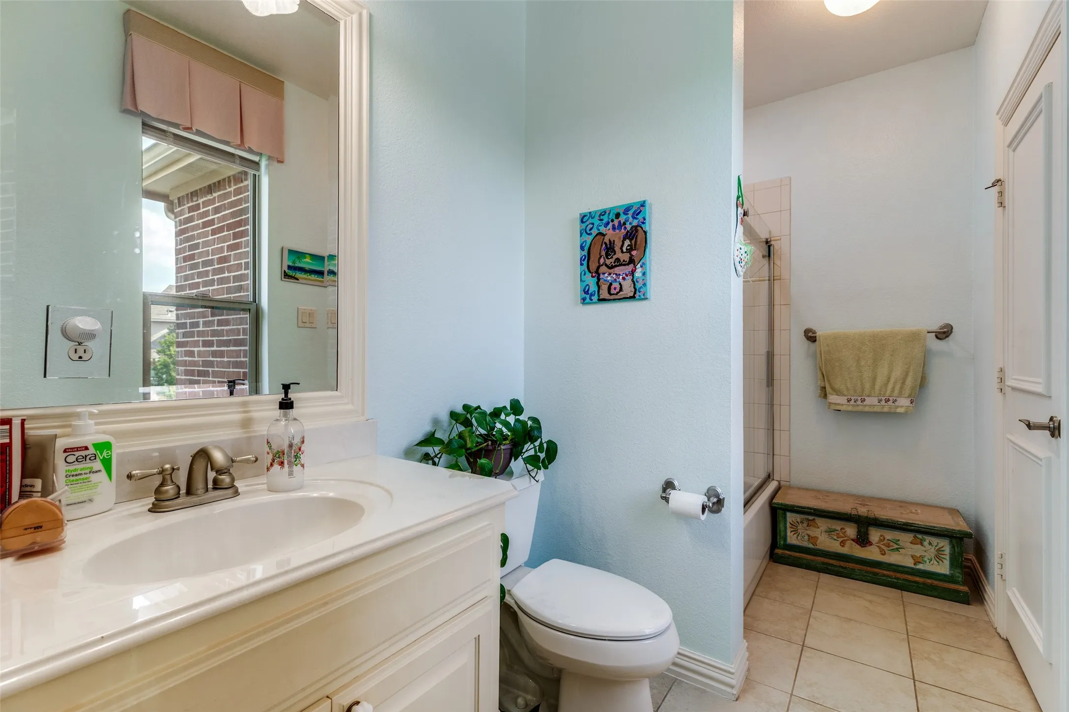 Secondary Ensuite Bathroom