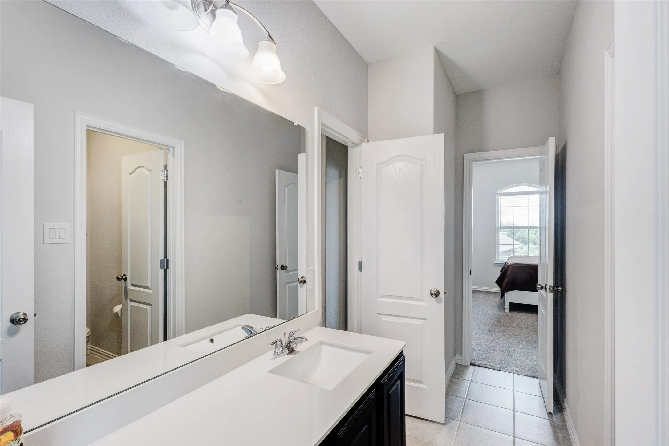 Single Family Residence For Sale in Tarrant County , 433 Windy Knoll Road, Fort Worth, Texas 76028, 3 Bedroom, 3 Bathroom, 2 Garage spaces, 2,604 Sqft, built in 2020, Preowned, mls#21246775, Real Estate Agent in Fort Worth, Homes For Sale in Tarrant county, Homes For Sale in Fort Worth, Realtor in Fort Worth Texas, Real Estate Brokerage Independent Realty Texas, Luminita Cordes Realtor