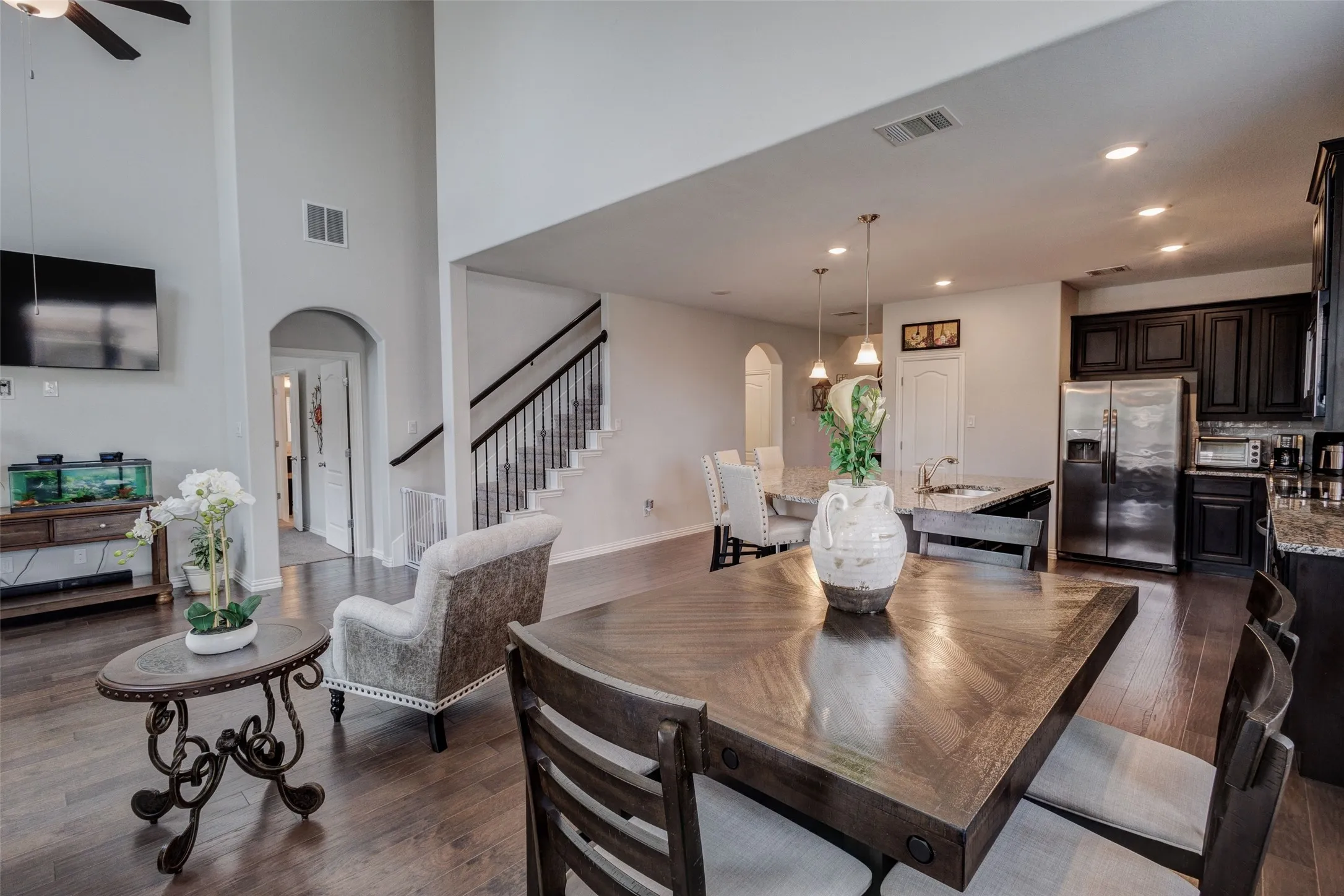 Single Family Residence For Sale in Tarrant County , 433 Windy Knoll Road, Fort Worth, Texas 76028, 3 Bedroom, 3 Bathroom, 2 Garage spaces, 2,604 Sqft, built in 2020, Preowned, mls#21246775, Real Estate Agent in Fort Worth, Homes For Sale in Tarrant county, Homes For Sale in Fort Worth, Realtor in Fort Worth Texas, Real Estate Brokerage Independent Realty Texas, Luminita Cordes Realtor