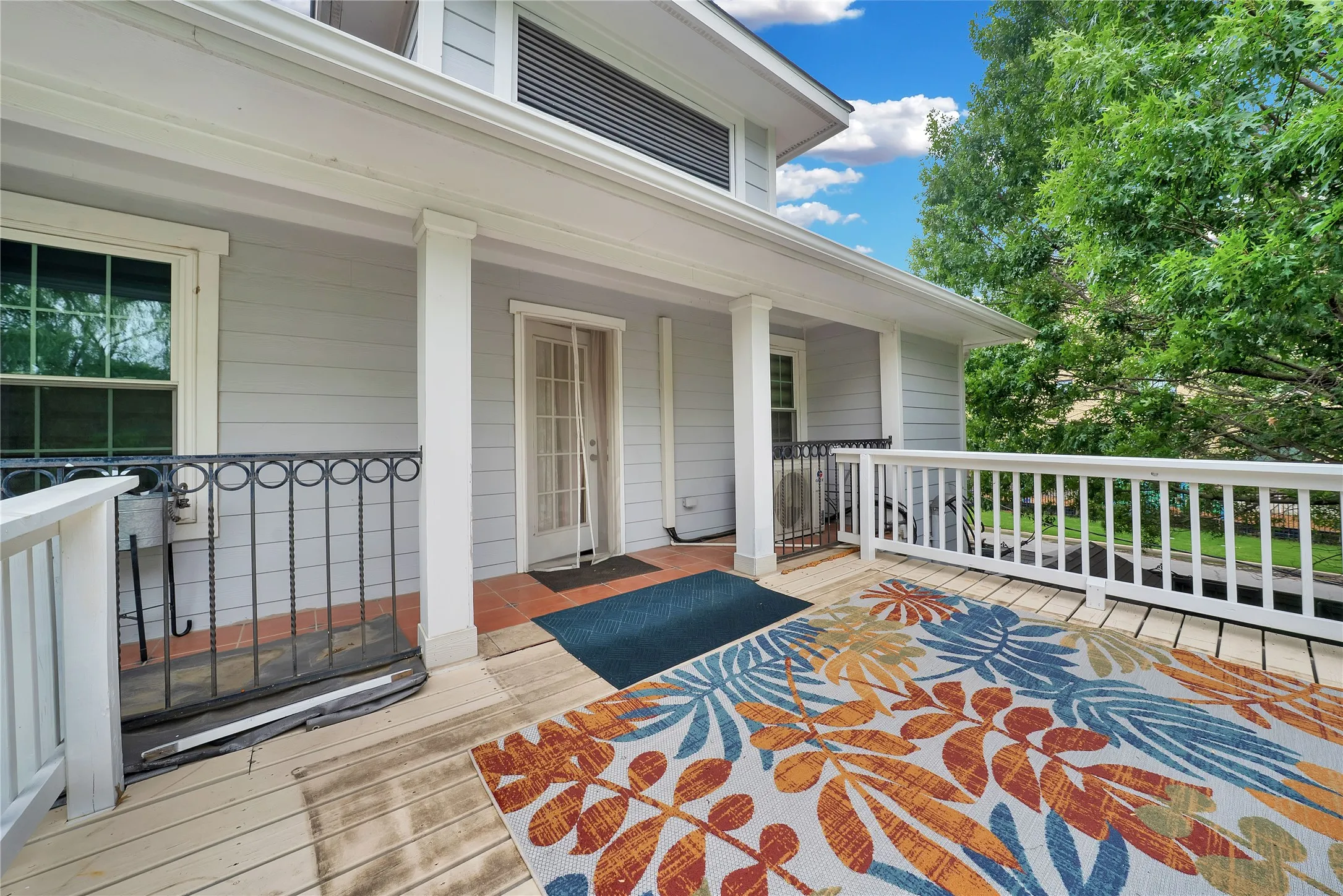 Single Family Residence For Sale in Dallas County , 6303 E Grand Avenue, Dallas, Texas 75223, 6 Bedroom, 3 Bathroom, Garage spaces, 3,366 Sqft, built in 1947, Preowned, mls#21255400, Real Estate Agent in Dallas, Homes For Sale in Dallas county, Homes For Sale in Dallas, Realtor in Dallas Texas, Real Estate Brokerage Independent Realty Texas, Luminita Cordes Realtor