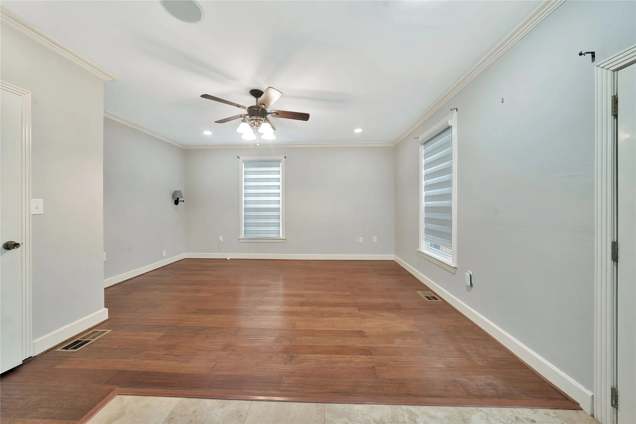 Single Family Residence For Sale in Dallas County , 6303 E Grand Avenue, Dallas, Texas 75223, 6 Bedroom, 3 Bathroom, Garage spaces, 3,366 Sqft, built in 1947, Preowned, mls#21255400, Real Estate Agent in Dallas, Homes For Sale in Dallas county, Homes For Sale in Dallas, Realtor in Dallas Texas, Real Estate Brokerage Independent Realty Texas, Luminita Cordes Realtor