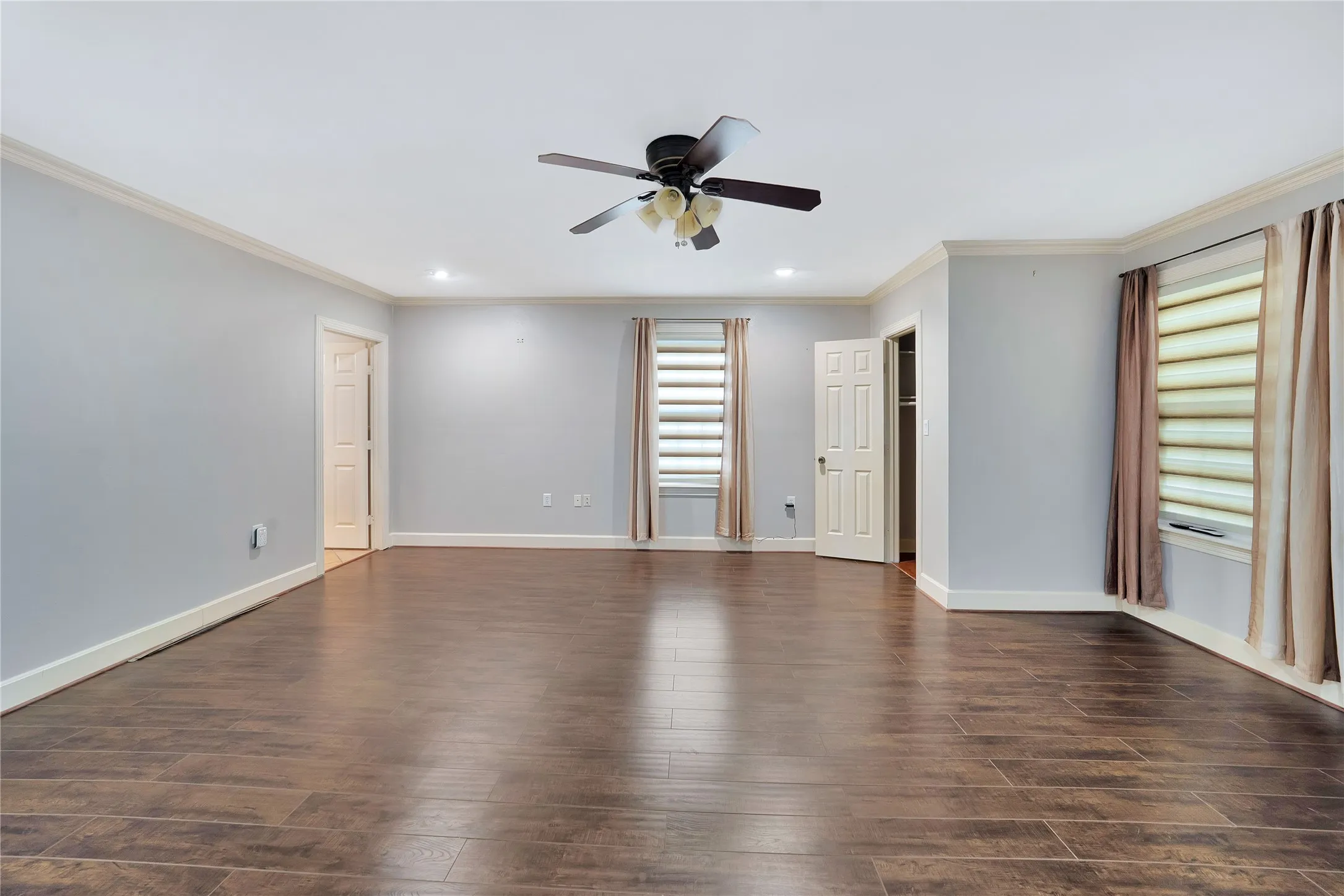 Single Family Residence For Sale in Dallas County , 6303 E Grand Avenue, Dallas, Texas 75223, 6 Bedroom, 3 Bathroom, Garage spaces, 3,366 Sqft, built in 1947, Preowned, mls#21255400, Real Estate Agent in Dallas, Homes For Sale in Dallas county, Homes For Sale in Dallas, Realtor in Dallas Texas, Real Estate Brokerage Independent Realty Texas, Luminita Cordes Realtor