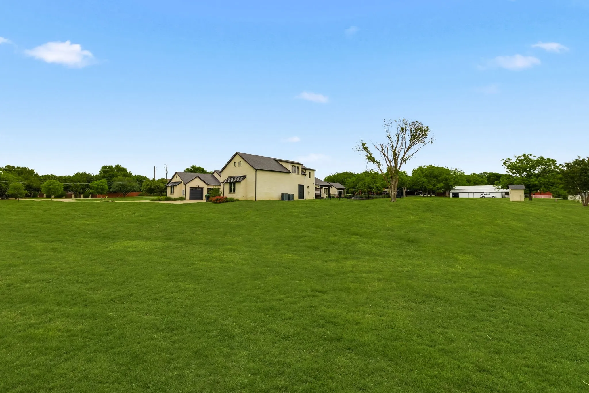 Single Family Residence For Sale in Collin County , 7851 Meadow Hill Drive, Frisco, Texas 75033, 5 Bedroom, 6 Bathroom, 5 Garage spaces, 6,343 Sqft, built in 2018, Preowned, mls#21255553, Real Estate Agent in Frisco, Homes For Sale in Collin county, Homes For Sale in Frisco, Realtor in Frisco Texas, Real Estate Brokerage Independent Realty Texas, Luminita Cordes Realtor