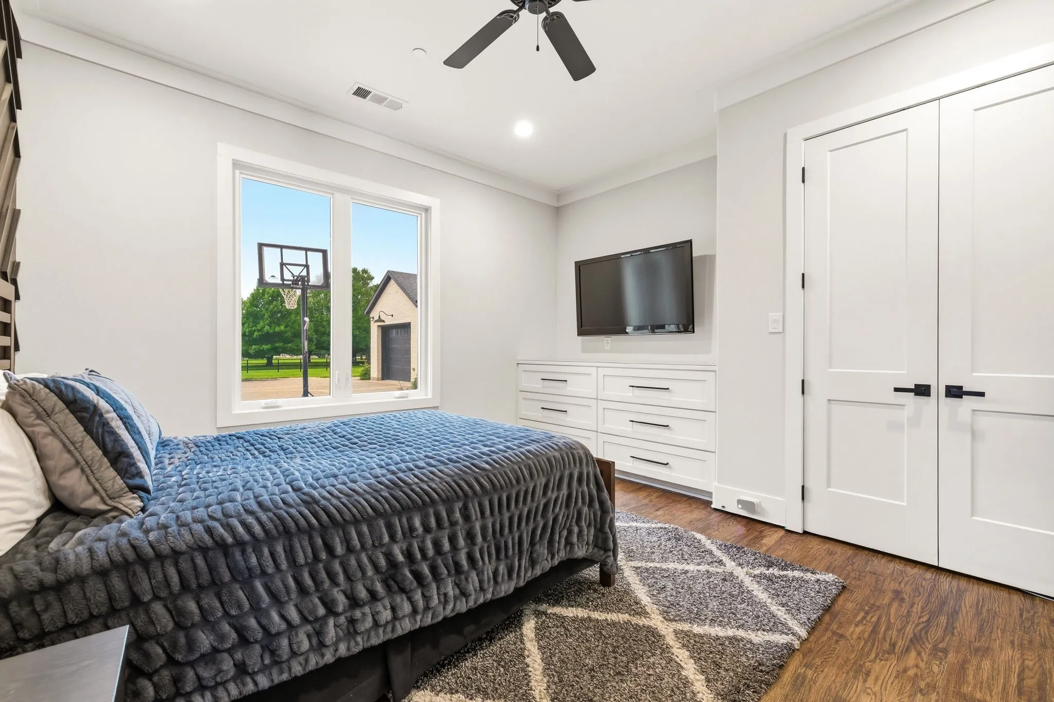 Single Family Residence For Sale in Collin County , 7851 Meadow Hill Drive, Frisco, Texas 75033, 5 Bedroom, 6 Bathroom, 5 Garage spaces, 6,343 Sqft, built in 2018, Preowned, mls#21255553, Real Estate Agent in Frisco, Homes For Sale in Collin county, Homes For Sale in Frisco, Realtor in Frisco Texas, Real Estate Brokerage Independent Realty Texas, Luminita Cordes Realtor