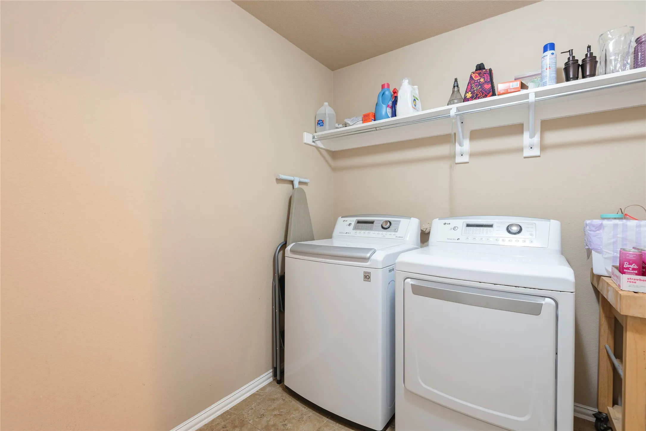 Single Family Residence For Sale in Collin County , 5320 Grovewood Drive, Mc Kinney, Texas 75071, 5 Bedroom, 3 Bathroom, 2 Garage spaces, 2,963 Sqft, built in 2012, mls#21256480, Real Estate Agent in Mc Kinney, Homes For Sale in Collin county, Homes For Sale in Mc Kinney, Realtor in Mc Kinney Texas, Real Estate Brokerage Independent Realty Texas, Luminita Cordes Realtor