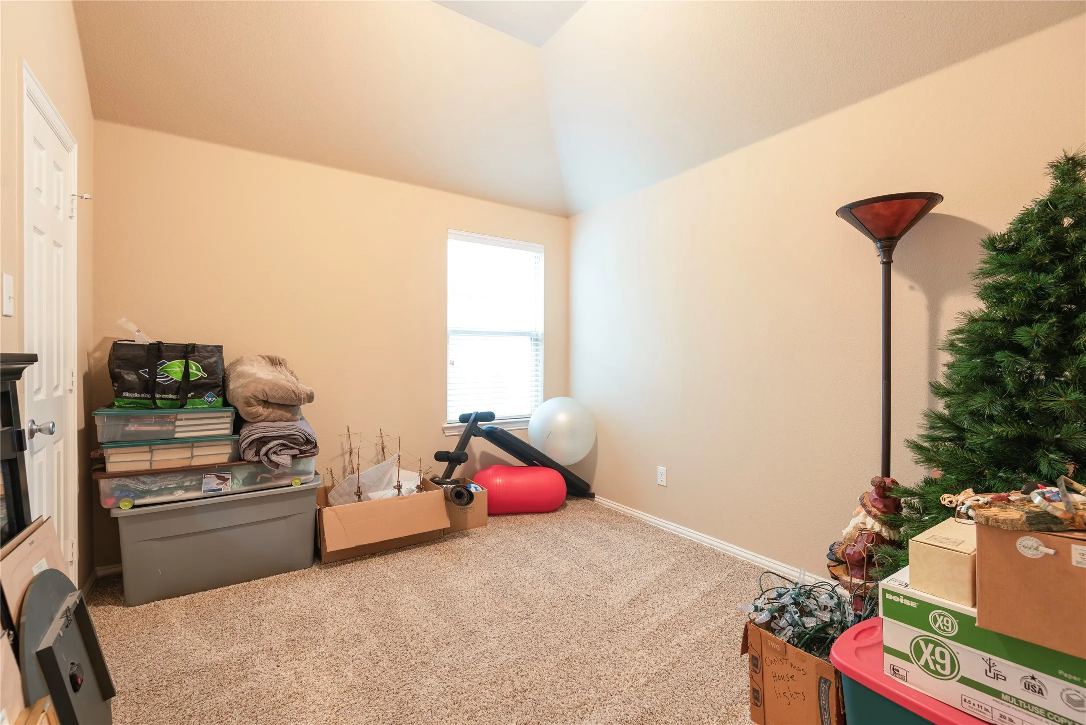 Single Family Residence For Sale in Collin County , 5320 Grovewood Drive, Mc Kinney, Texas 75071, 5 Bedroom, 3 Bathroom, 2 Garage spaces, 2,963 Sqft, built in 2012, mls#21256480, Real Estate Agent in Mc Kinney, Homes For Sale in Collin county, Homes For Sale in Mc Kinney, Realtor in Mc Kinney Texas, Real Estate Brokerage Independent Realty Texas, Luminita Cordes Realtor
