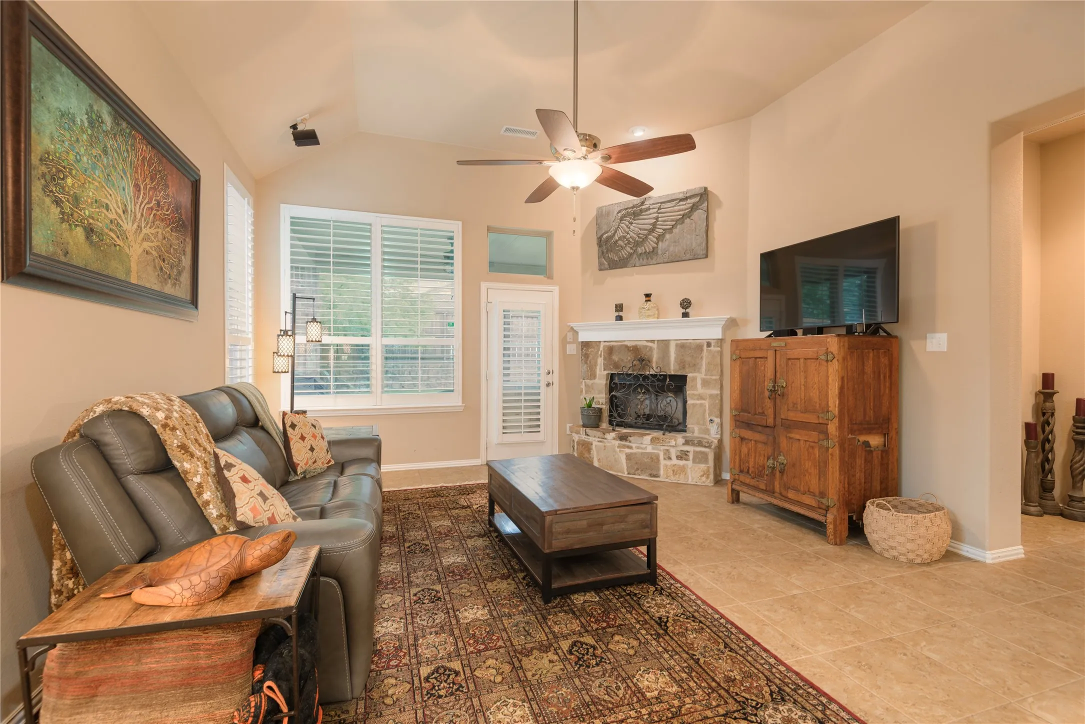 Single Family Residence For Sale in Collin County , 5320 Grovewood Drive, Mc Kinney, Texas 75071, 5 Bedroom, 3 Bathroom, 2 Garage spaces, 2,963 Sqft, built in 2012, mls#21256480, Real Estate Agent in Mc Kinney, Homes For Sale in Collin county, Homes For Sale in Mc Kinney, Realtor in Mc Kinney Texas, Real Estate Brokerage Independent Realty Texas, Luminita Cordes Realtor