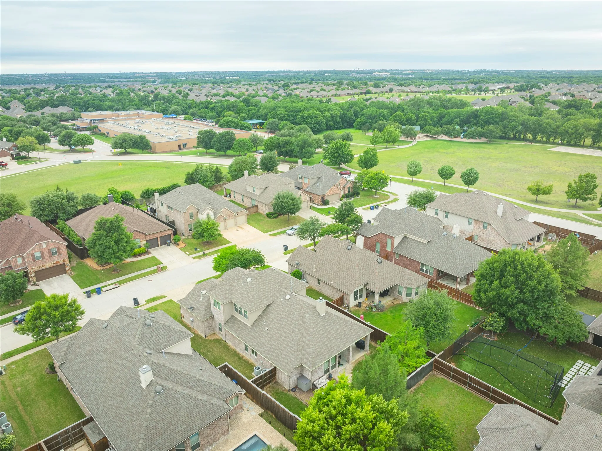 Single Family Residence For Sale in Collin County , 5320 Grovewood Drive, Mc Kinney, Texas 75071, 5 Bedroom, 3 Bathroom, 2 Garage spaces, 2,963 Sqft, built in 2012, mls#21256480, Real Estate Agent in Mc Kinney, Homes For Sale in Collin county, Homes For Sale in Mc Kinney, Realtor in Mc Kinney Texas, Real Estate Brokerage Independent Realty Texas, Luminita Cordes Realtor
