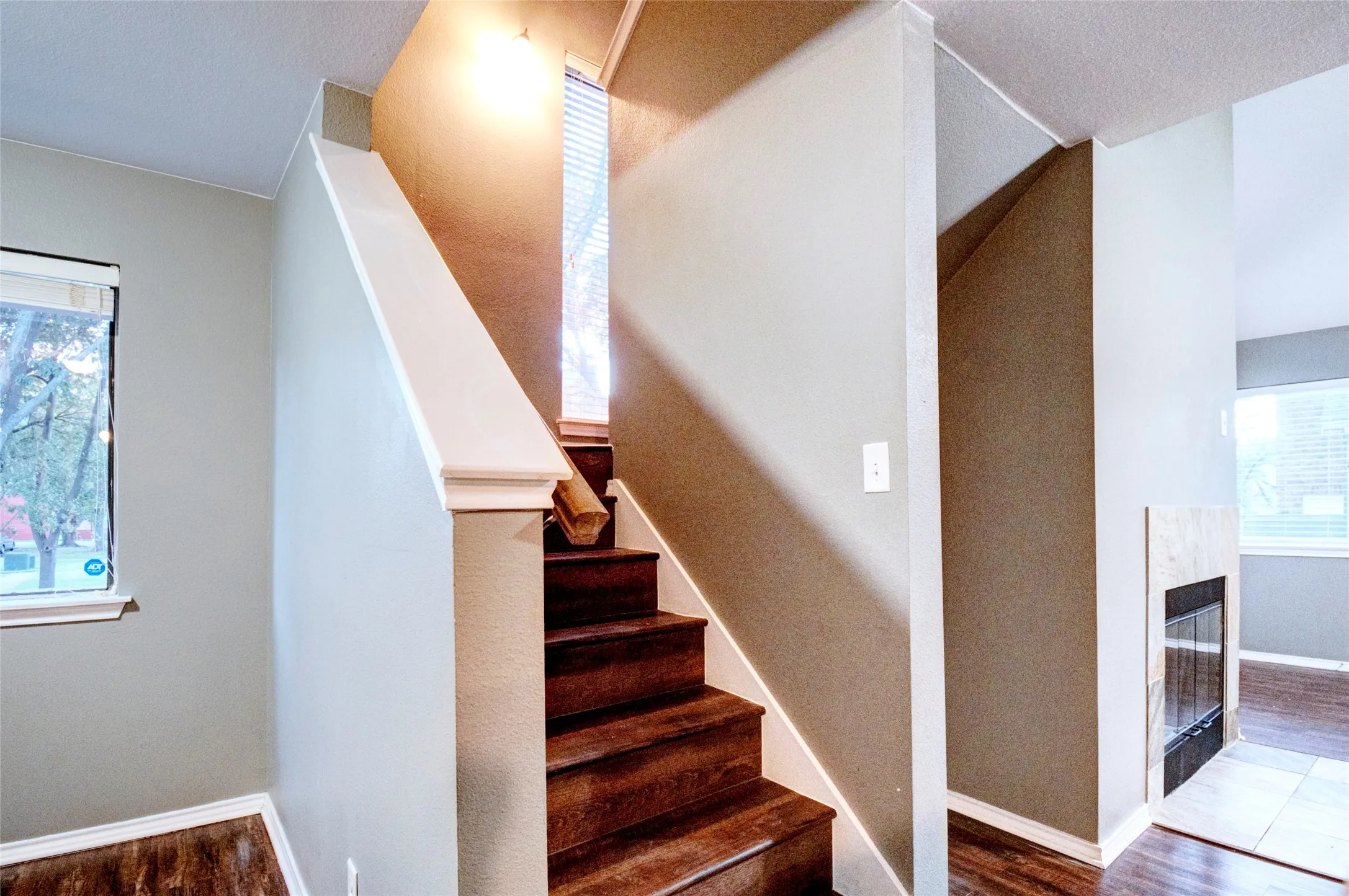 Condominium For Rent in Dallas County , 9831 Walnut Street 209, Dallas, Texas 75243, 2 Bedrooms, 2 Bathrooms, Garage spaces, 1,031 Sqft, built in 1983, Preowned, Price $1,600, mls#21257202, Real Estate Agent in Dallas, Homes For Rent in Dallas county, Homes For Rent in Dallas, Realtor in Dallas Texas, Real Estate Brokerage Independent Realty Texas, Luminita Cordes Realtor