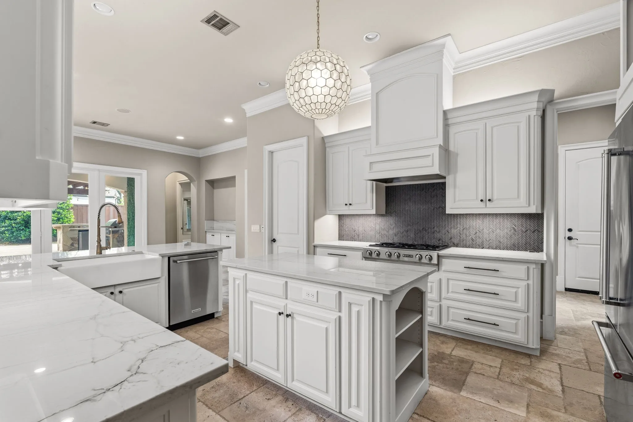 Single Family Residence For Sale in Denton County , 4049 Castle Bank Lane, Frisco, Texas 75033, 5 Bedroom, 5 Bathroom, 3 Garage spaces, 4,999 Sqft, built in 2006, mls#21251315, Real Estate Agent in Frisco, Homes For Sale in Denton county, Homes For Sale in Frisco, Realtor in Frisco Texas, Real Estate Brokerage Independent Realty Texas, Luminita Cordes Realtor