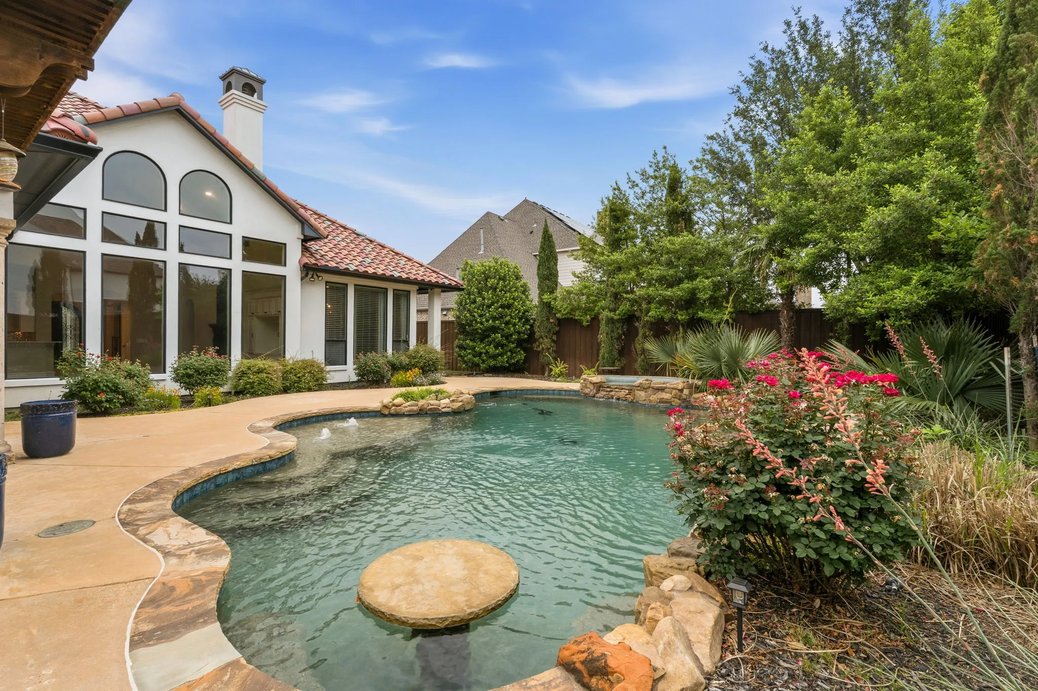 Single Family Residence For Sale in Denton County , 4049 Castle Bank Lane, Frisco, Texas 75033, 5 Bedroom, 5 Bathroom, 3 Garage spaces, 4,999 Sqft, built in 2006, mls#21251315, Real Estate Agent in Frisco, Homes For Sale in Denton county, Homes For Sale in Frisco, Realtor in Frisco Texas, Real Estate Brokerage Independent Realty Texas, Luminita Cordes Realtor