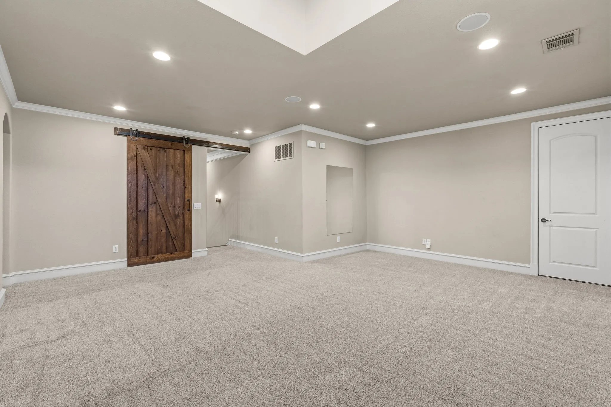 Single Family Residence For Sale in Denton County , 4049 Castle Bank Lane, Frisco, Texas 75033, 5 Bedroom, 5 Bathroom, 3 Garage spaces, 4,999 Sqft, built in 2006, mls#21251315, Real Estate Agent in Frisco, Homes For Sale in Denton county, Homes For Sale in Frisco, Realtor in Frisco Texas, Real Estate Brokerage Independent Realty Texas, Luminita Cordes Realtor