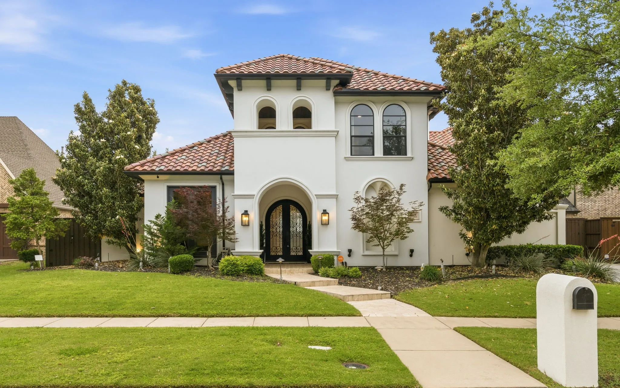 Single Family Residence For Sale in Denton County , 4049 Castle Bank Lane, Frisco, Texas 75033, 5 Bedroom, 5 Bathroom, 3 Garage spaces, 4,999 Sqft, built in 2006, mls#21251315, Real Estate Agent in Frisco, Homes For Sale in Denton county, Homes For Sale in Frisco, Realtor in Frisco Texas, Real Estate Brokerage Independent Realty Texas, Luminita Cordes Realtor