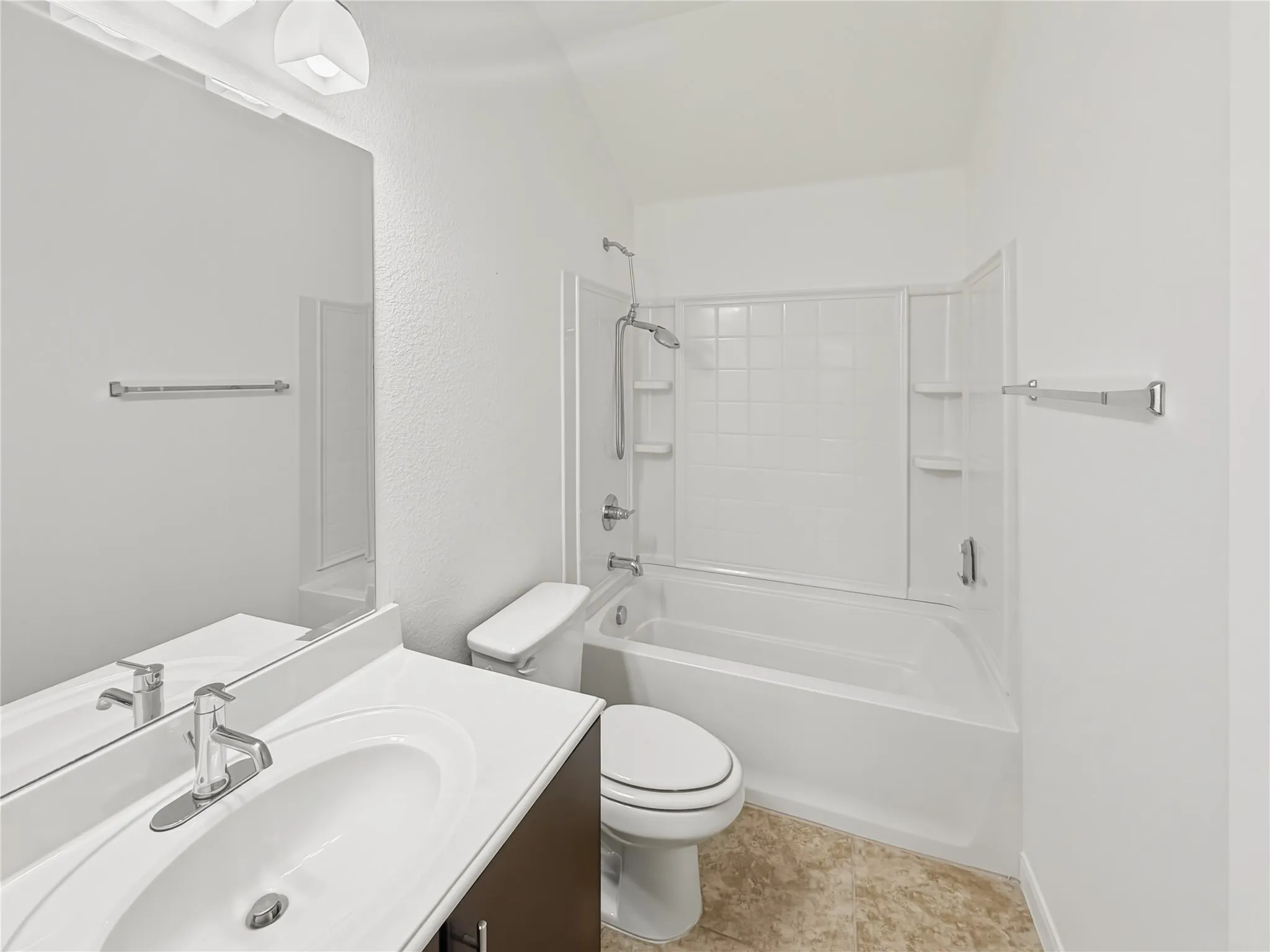 Single Family Residence For Sale in Tarrant County , 4272 Summersweet Lane, Fort Worth, Texas 76036, 5 Bedroom, 4 Bathroom, 2 Garage spaces, 2,961 Sqft, built in 2014, Preowned, mls#21257204, Real Estate Agent in Fort Worth, Homes For Sale in Tarrant county, Homes For Sale in Fort Worth, Realtor in Fort Worth Texas, Real Estate Brokerage Independent Realty Texas, Luminita Cordes Realtor
