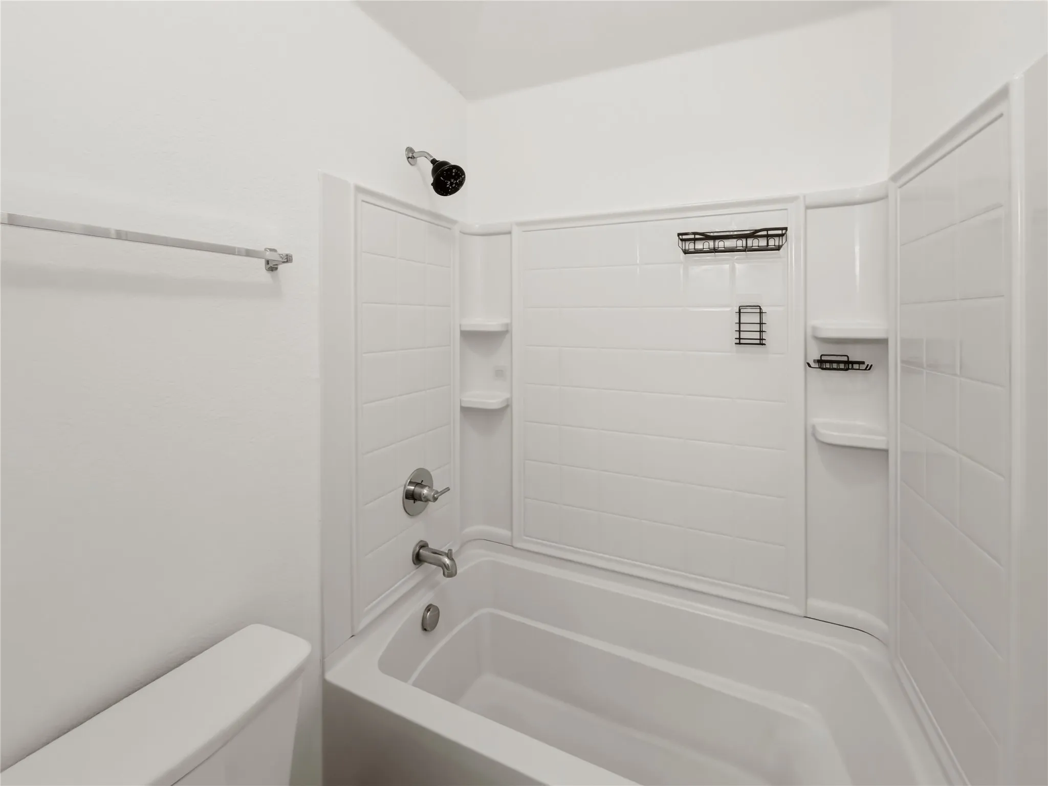 Single Family Residence For Sale in Tarrant County , 4272 Summersweet Lane, Fort Worth, Texas 76036, 5 Bedroom, 4 Bathroom, 2 Garage spaces, 2,961 Sqft, built in 2014, Preowned, mls#21257204, Real Estate Agent in Fort Worth, Homes For Sale in Tarrant county, Homes For Sale in Fort Worth, Realtor in Fort Worth Texas, Real Estate Brokerage Independent Realty Texas, Luminita Cordes Realtor
