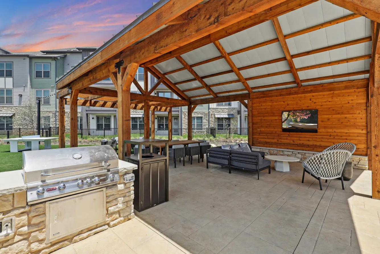 Outdoor Kitchen
