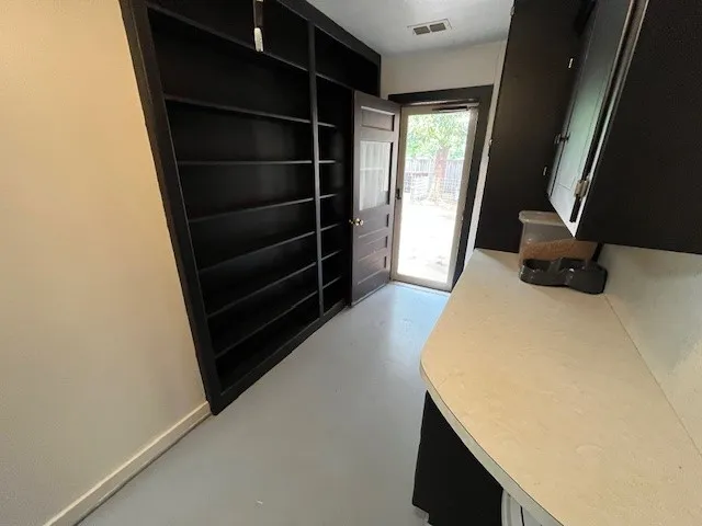 Single Family Residence For Sale in Fisher County , 901 E Burnside Street, Rotan, Texas 79546, 2 Bedroom, 2 Bathroom, Garage spaces, 1,842 Sqft, built in 1965, Preowned, mls#21257102, Real Estate Agent in Rotan, Homes For Sale in Fisher county, Homes For Sale in Rotan, Realtor in Rotan Texas, Real Estate Brokerage Independent Realty Texas, Luminita Cordes Realtor