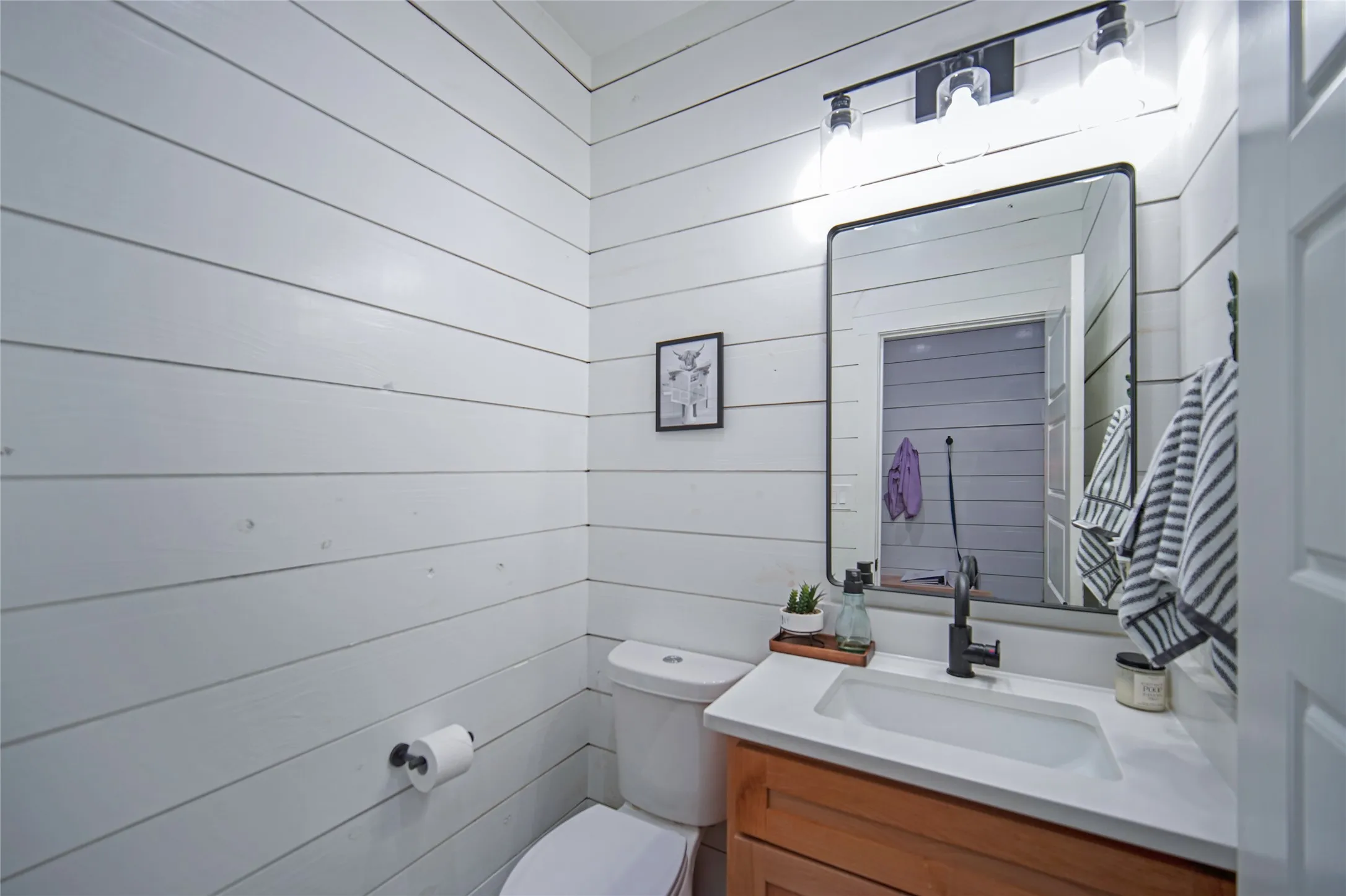 Single Family Residence For Sale in Wise County , 230 Driftwood Court, Runaway Bay, Texas 76426, 4 Bedroom, 3 Bathroom, 2 Garage spaces, 2,176 Sqft, built in 2022, Price $412,000, mls#21257236, Real Estate Agent in Runaway Bay, Homes For Sale in Wise county, Homes For Sale in Runaway Bay, Realtor in Runaway Bay Texas, Real Estate Brokerage Independent Realty Texas, Luminita Cordes Realtor