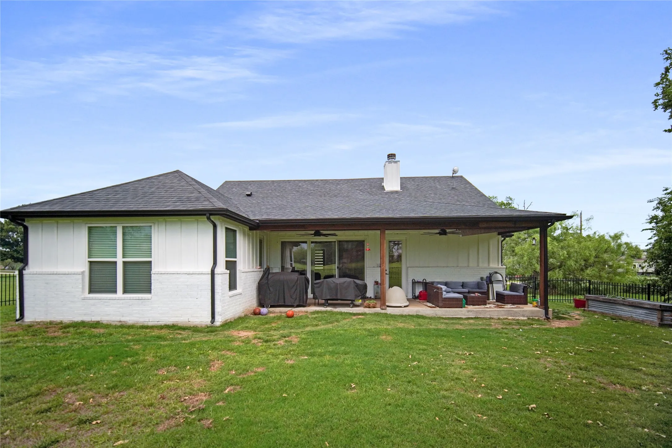 Single Family Residence For Sale in Wise County , 230 Driftwood Court, Runaway Bay, Texas 76426, 4 Bedroom, 3 Bathroom, 2 Garage spaces, 2,176 Sqft, built in 2022, Price $412,000, mls#21257236, Real Estate Agent in Runaway Bay, Homes For Sale in Wise county, Homes For Sale in Runaway Bay, Realtor in Runaway Bay Texas, Real Estate Brokerage Independent Realty Texas, Luminita Cordes Realtor