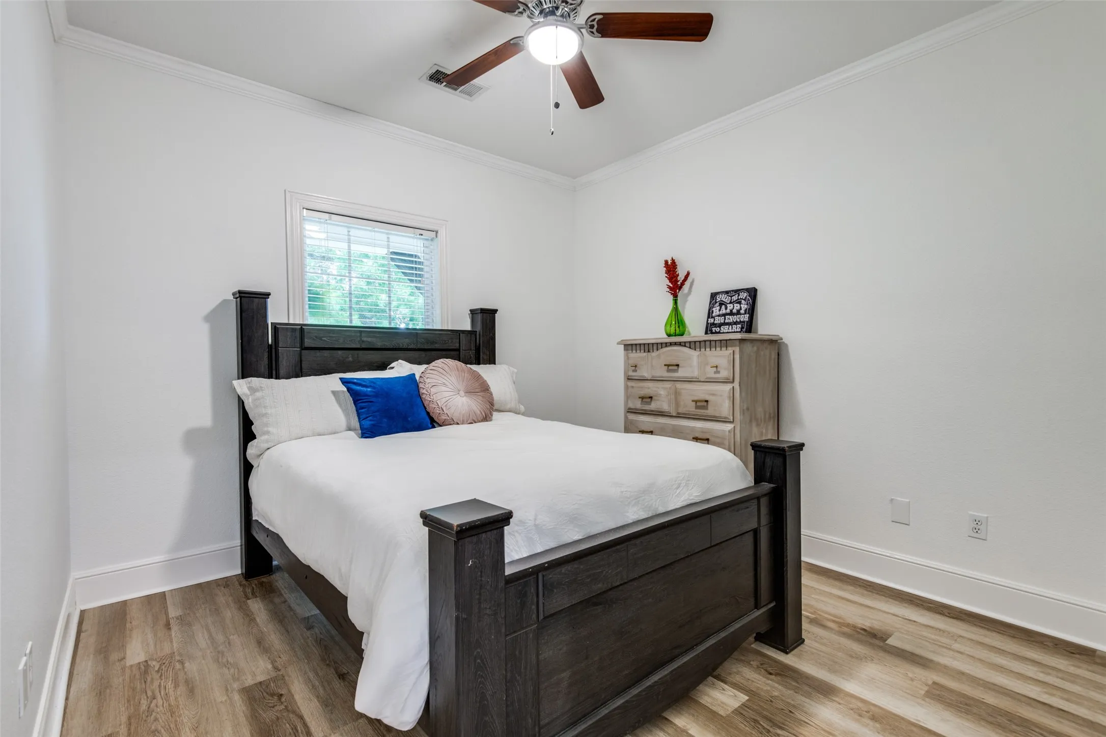 Single Family Residence For Sale in Hunt County , 9412 Private Road 2425, Poetry, Texas 75160, 5 Bedroom, 3 Bathroom, 2 Garage spaces, 3,359 Sqft, built in 2003, Preowned, mls#21254705, Real Estate Agent in Poetry, Homes For Sale in Hunt county, Homes For Sale in Poetry, Realtor in Poetry Texas, Real Estate Brokerage Independent Realty Texas, Luminita Cordes Realtor