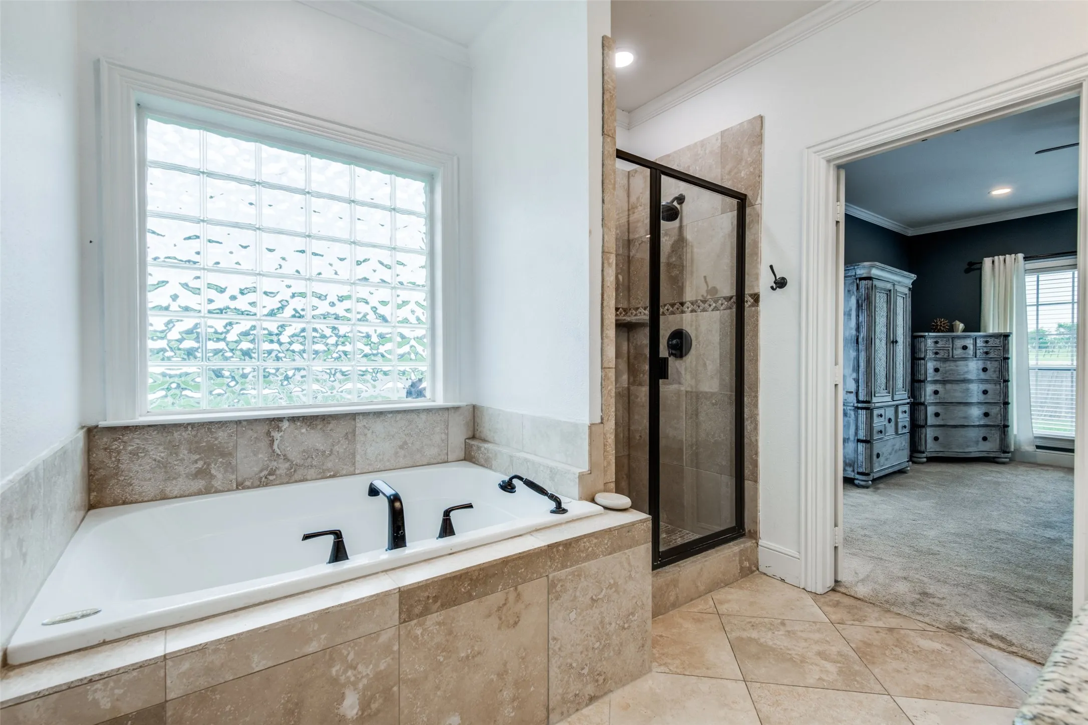 Single Family Residence For Sale in Hunt County , 9412 Private Road 2425, Poetry, Texas 75160, 5 Bedroom, 3 Bathroom, 2 Garage spaces, 3,359 Sqft, built in 2003, Preowned, mls#21254705, Real Estate Agent in Poetry, Homes For Sale in Hunt county, Homes For Sale in Poetry, Realtor in Poetry Texas, Real Estate Brokerage Independent Realty Texas, Luminita Cordes Realtor