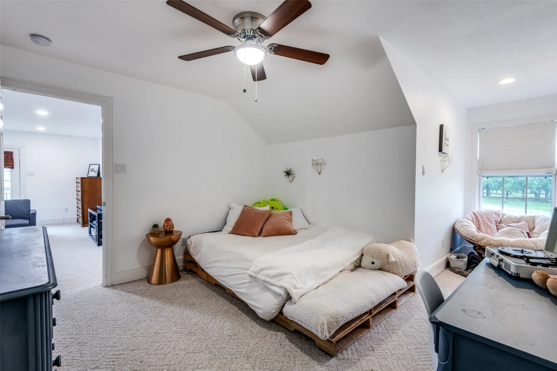 Single Family Residence For Sale in Hunt County , 9412 Private Road 2425, Poetry, Texas 75160, 5 Bedroom, 3 Bathroom, 2 Garage spaces, 3,359 Sqft, built in 2003, Preowned, mls#21254705, Real Estate Agent in Poetry, Homes For Sale in Hunt county, Homes For Sale in Poetry, Realtor in Poetry Texas, Real Estate Brokerage Independent Realty Texas, Luminita Cordes Realtor