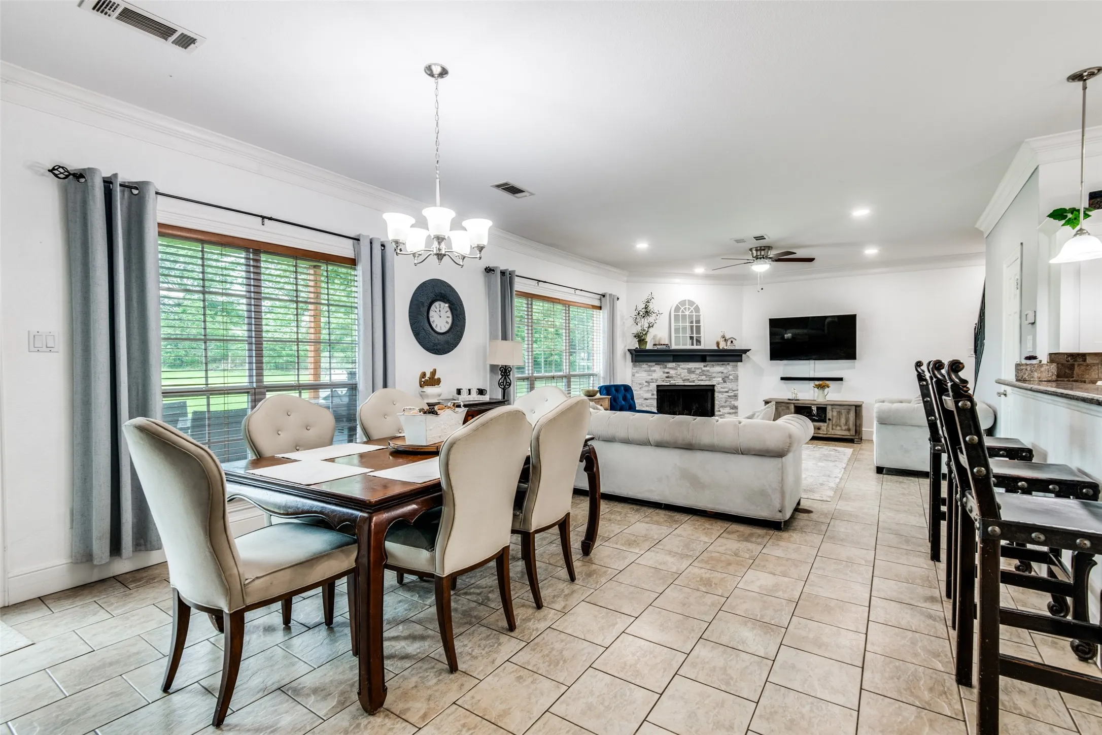 Single Family Residence For Sale in Hunt County , 9412 Private Road 2425, Poetry, Texas 75160, 5 Bedroom, 3 Bathroom, 2 Garage spaces, 3,359 Sqft, built in 2003, Preowned, mls#21254705, Real Estate Agent in Poetry, Homes For Sale in Hunt county, Homes For Sale in Poetry, Realtor in Poetry Texas, Real Estate Brokerage Independent Realty Texas, Luminita Cordes Realtor