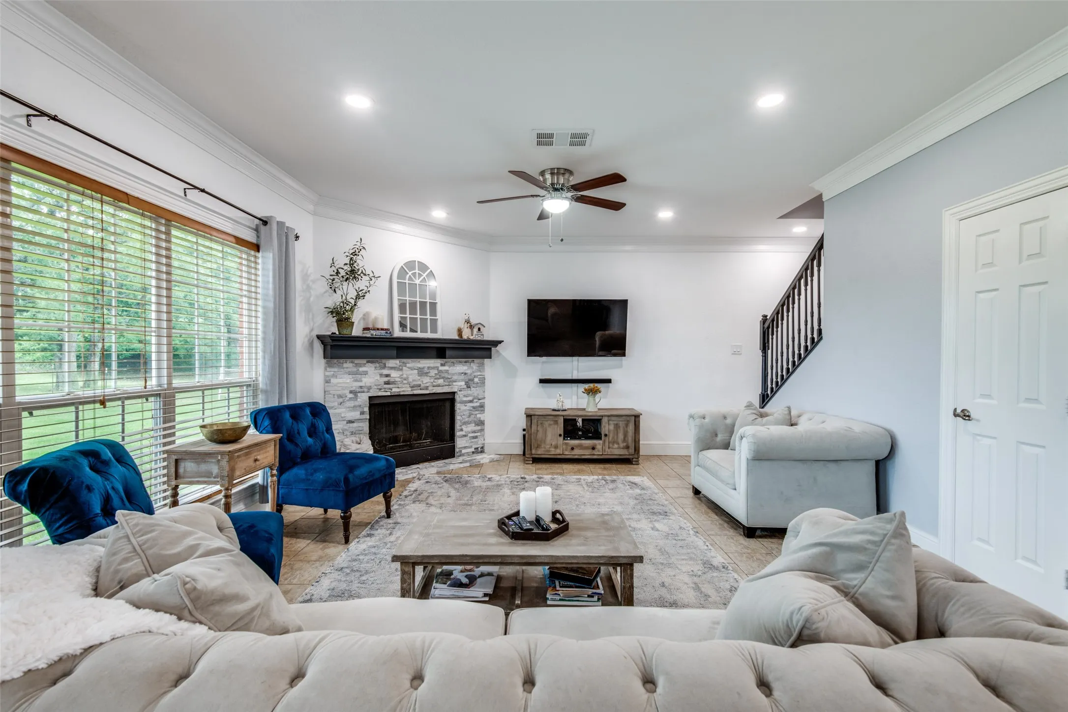 Single Family Residence For Sale in Hunt County , 9412 Private Road 2425, Poetry, Texas 75160, 5 Bedroom, 3 Bathroom, 2 Garage spaces, 3,359 Sqft, built in 2003, Preowned, mls#21254705, Real Estate Agent in Poetry, Homes For Sale in Hunt county, Homes For Sale in Poetry, Realtor in Poetry Texas, Real Estate Brokerage Independent Realty Texas, Luminita Cordes Realtor
