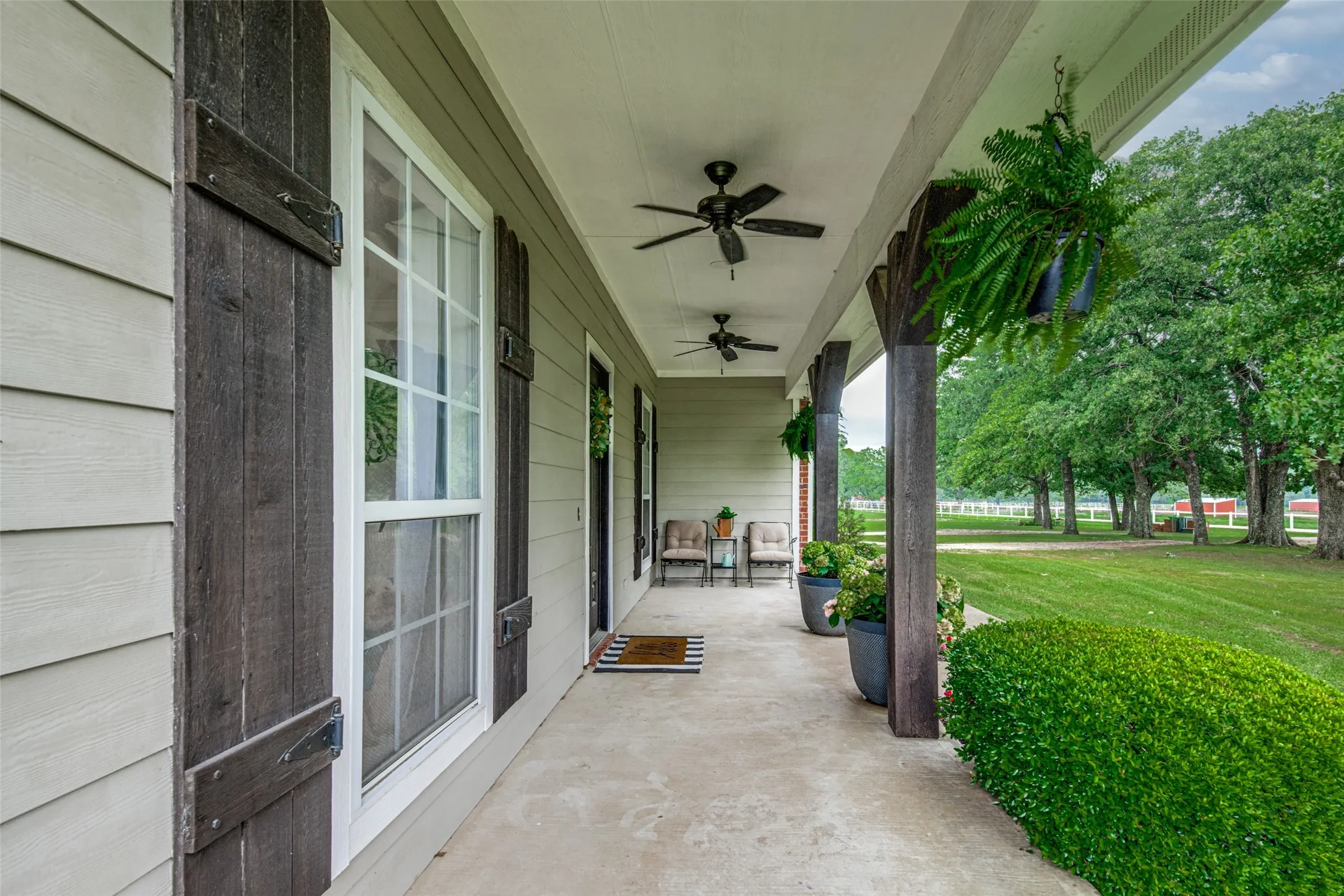 Single Family Residence For Sale in Hunt County , 9412 Private Road 2425, Poetry, Texas 75160, 5 Bedroom, 3 Bathroom, 2 Garage spaces, 3,359 Sqft, built in 2003, Preowned, mls#21254705, Real Estate Agent in Poetry, Homes For Sale in Hunt county, Homes For Sale in Poetry, Realtor in Poetry Texas, Real Estate Brokerage Independent Realty Texas, Luminita Cordes Realtor