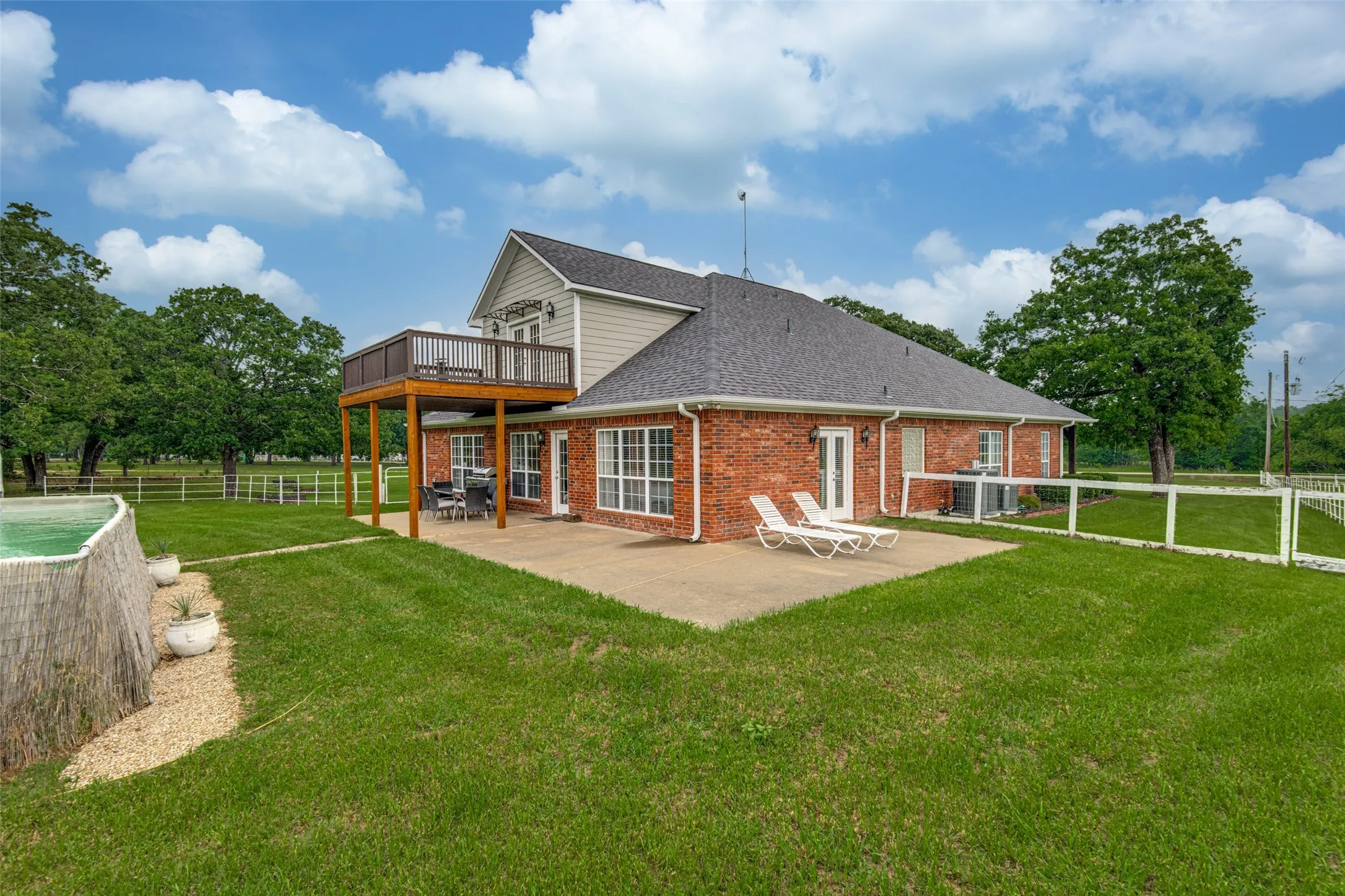Single Family Residence For Sale in Hunt County , 9412 Private Road 2425, Poetry, Texas 75160, 5 Bedroom, 3 Bathroom, 2 Garage spaces, 3,359 Sqft, built in 2003, Preowned, mls#21254705, Real Estate Agent in Poetry, Homes For Sale in Hunt county, Homes For Sale in Poetry, Realtor in Poetry Texas, Real Estate Brokerage Independent Realty Texas, Luminita Cordes Realtor