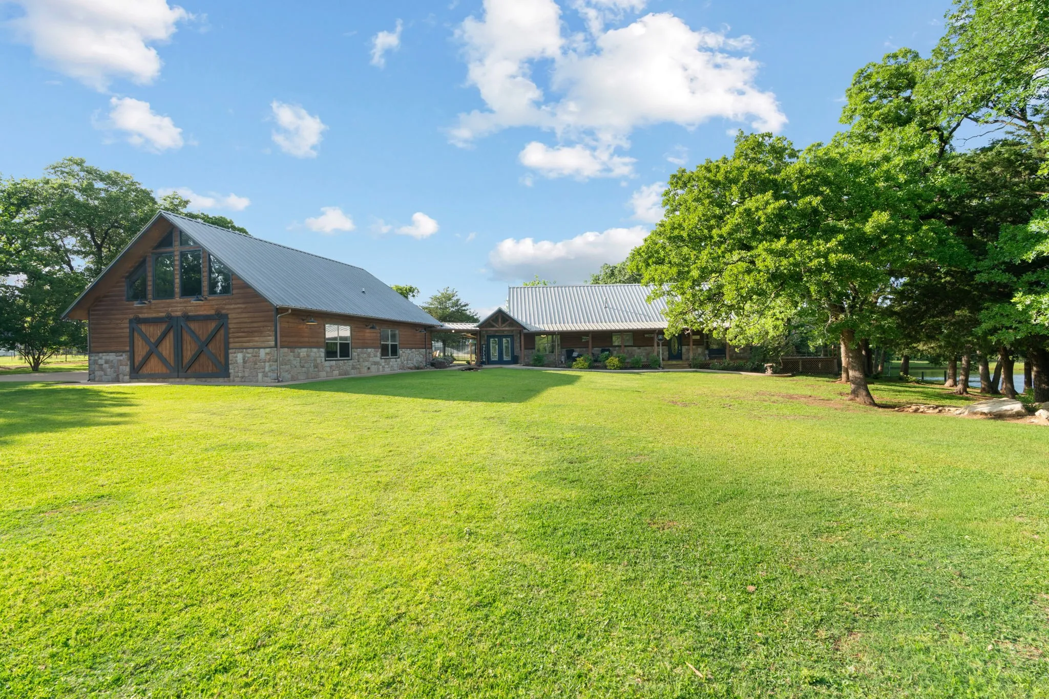 Farm For Sale in Johnson County , 9345 County Road 519, Alvarado, Texas 76009, 6 Bedroom, 7 Bathroom, 4 Garage spaces, 4,264 Sqft, built in 2000, mls#21256688, Real Estate Agent in Alvarado, Homes For Sale in Johnson county, Homes For Sale in Alvarado, Realtor in Alvarado Texas, Real Estate Brokerage Independent Realty Texas, Luminita Cordes Realtor