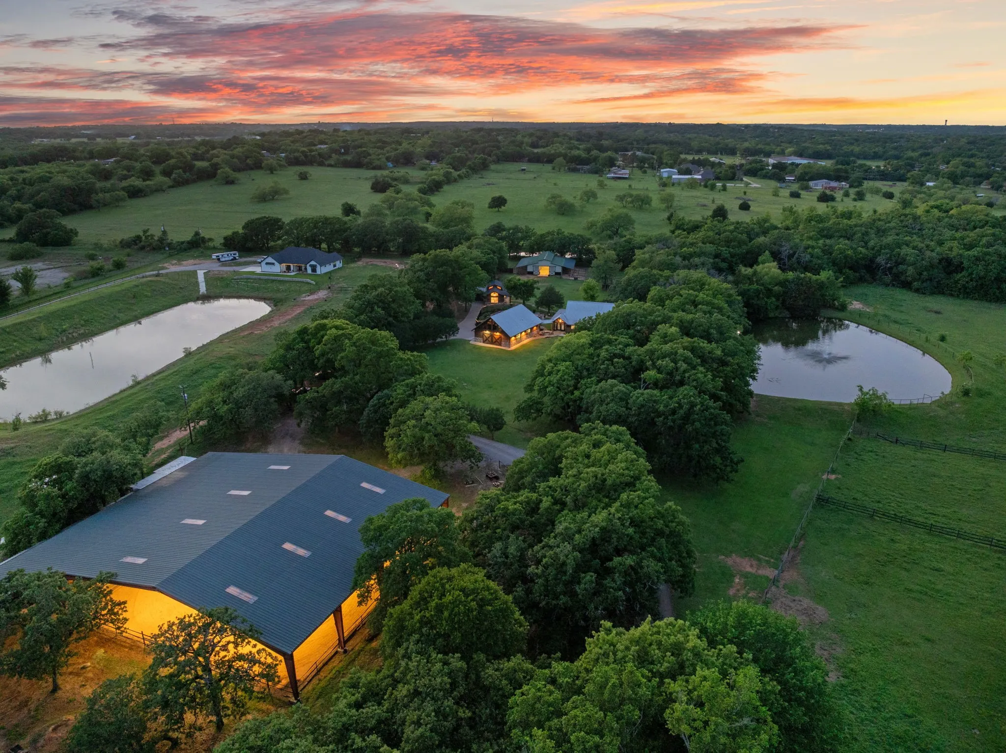 Farm For Sale in Johnson County , 9345 County Road 519, Alvarado, Texas 76009, 6 Bedroom, 7 Bathroom, 4 Garage spaces, 4,264 Sqft, built in 2000, mls#21256688, Real Estate Agent in Alvarado, Homes For Sale in Johnson county, Homes For Sale in Alvarado, Realtor in Alvarado Texas, Real Estate Brokerage Independent Realty Texas, Luminita Cordes Realtor