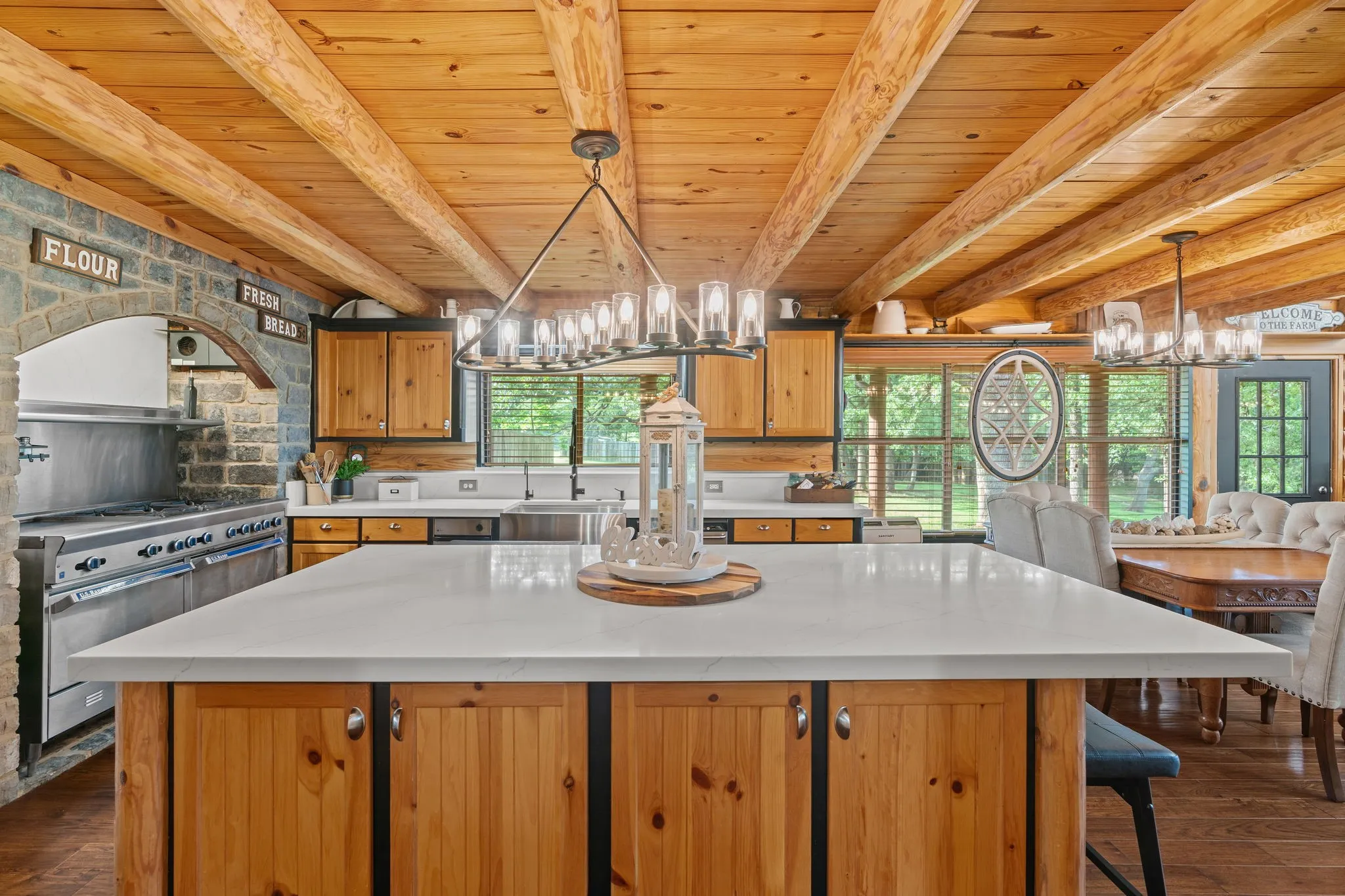 Farm For Sale in Johnson County , 9345 County Road 519, Alvarado, Texas 76009, 6 Bedroom, 7 Bathroom, 4 Garage spaces, 4,264 Sqft, built in 2000, mls#21256688, Real Estate Agent in Alvarado, Homes For Sale in Johnson county, Homes For Sale in Alvarado, Realtor in Alvarado Texas, Real Estate Brokerage Independent Realty Texas, Luminita Cordes Realtor